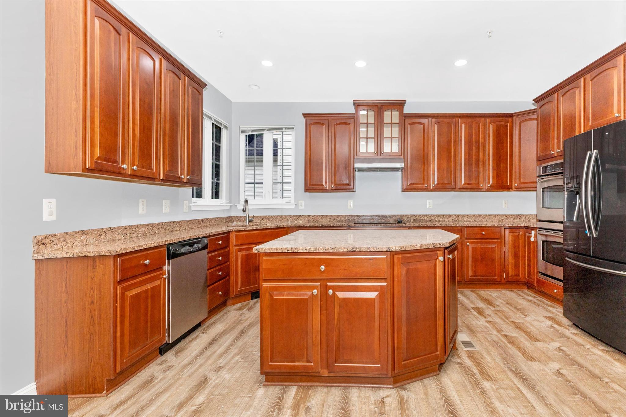 CROSS CREEK CLUB - Residential Lease