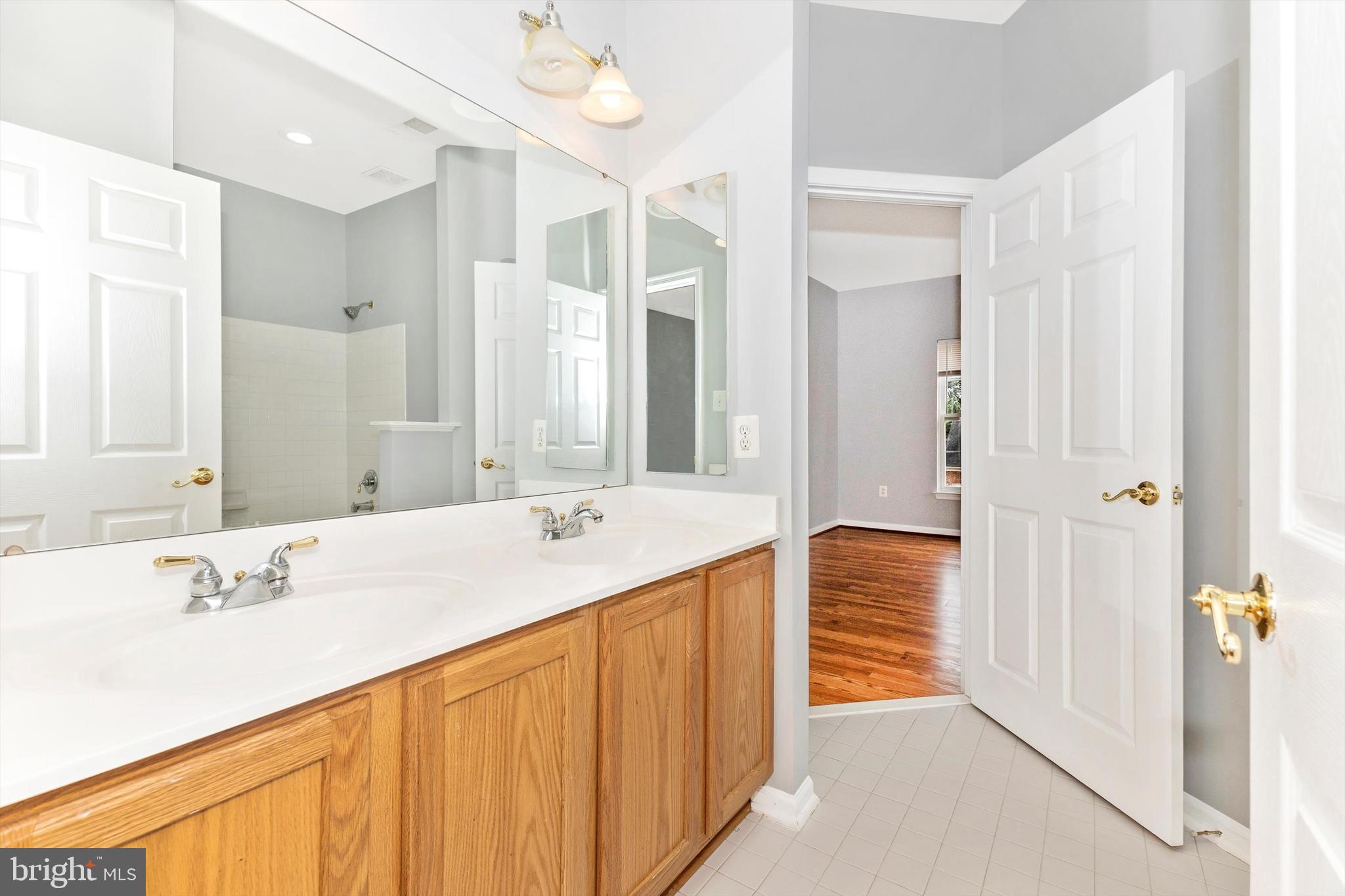 CROSS CREEK CLUB - Residential Lease