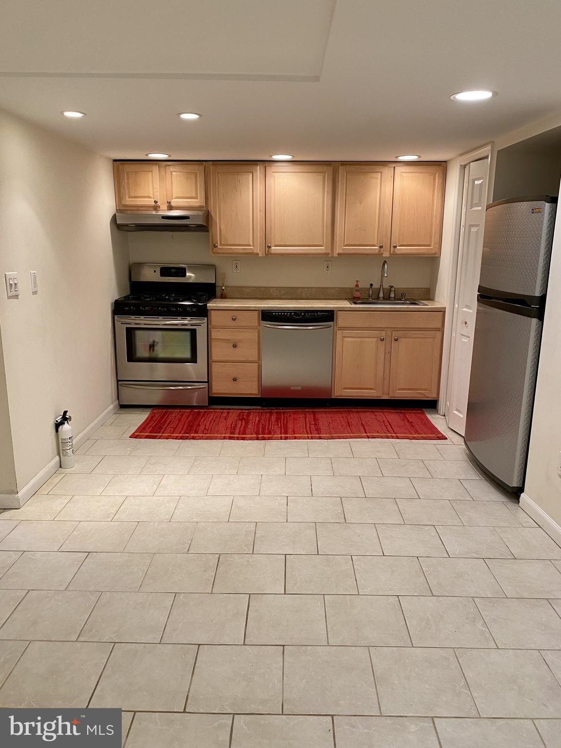 COLLINGDALE - Residential Lease