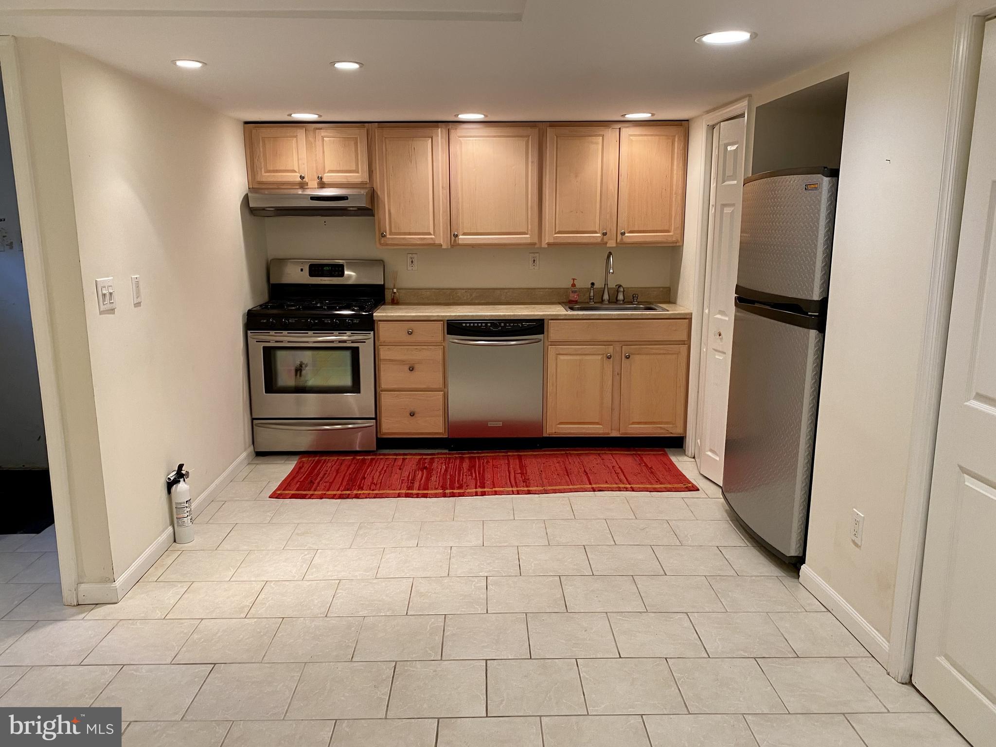 COLLINGDALE - Residential Lease