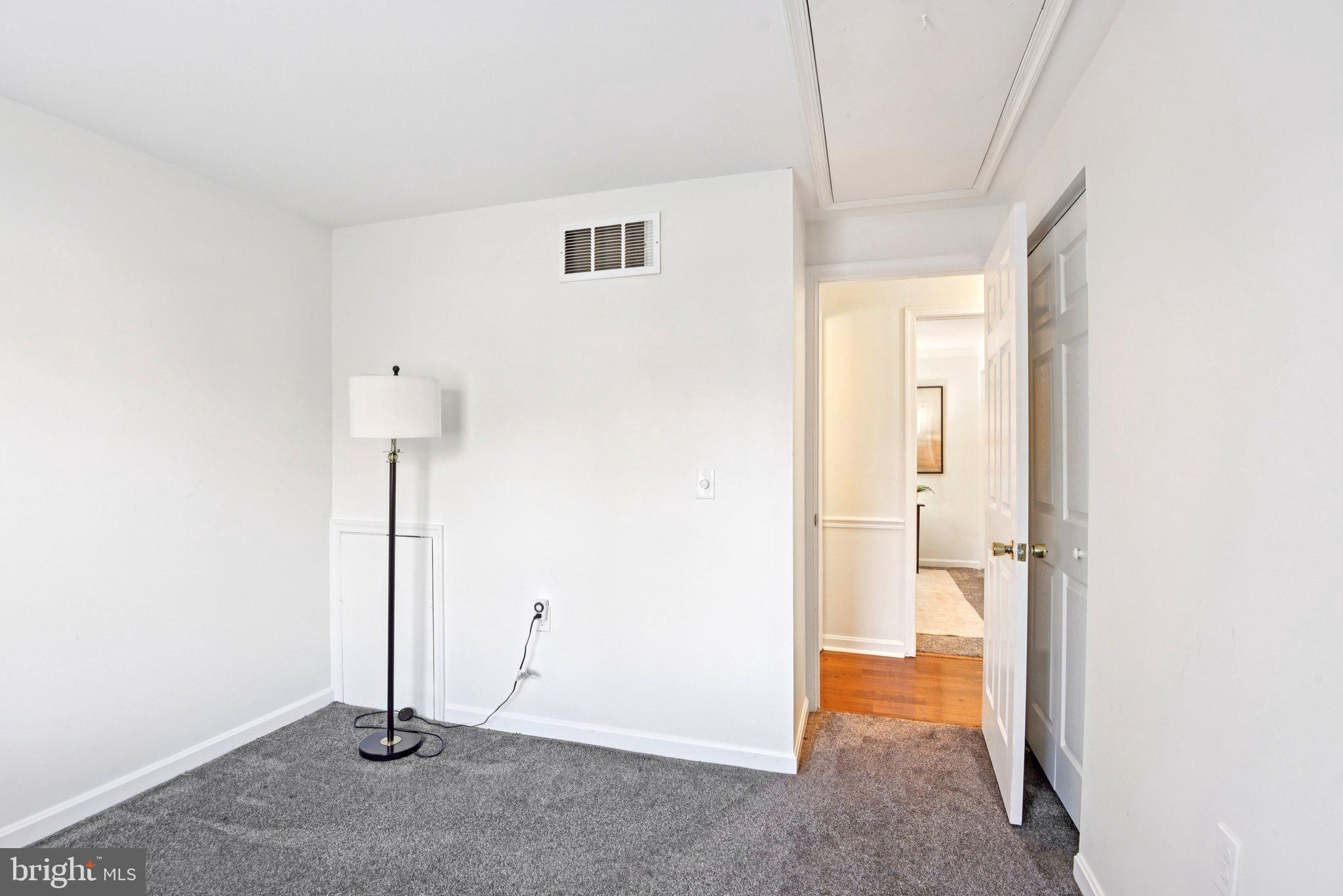 WHISPERING WOODS - Residential