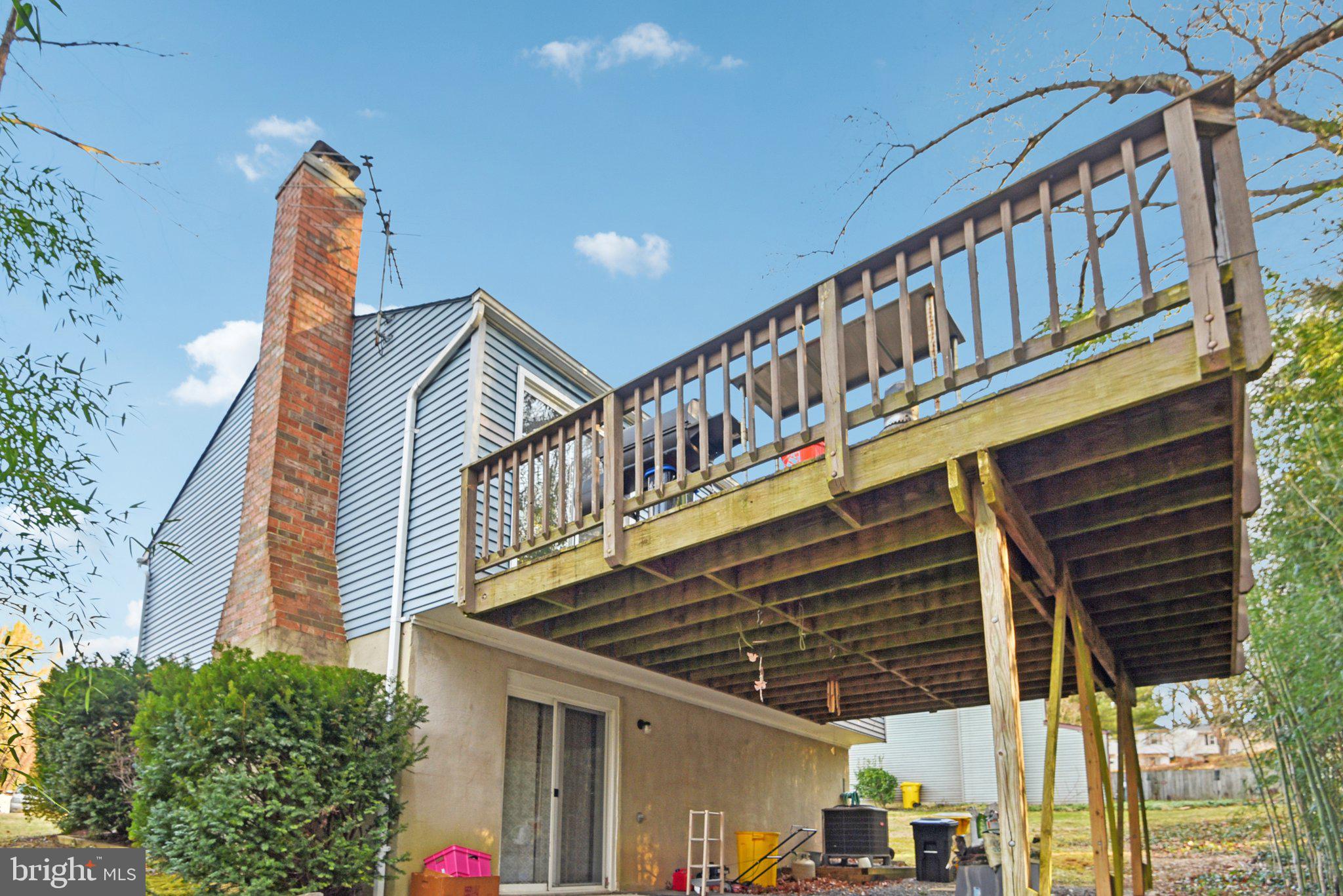 WHISPERING WOODS - Residential