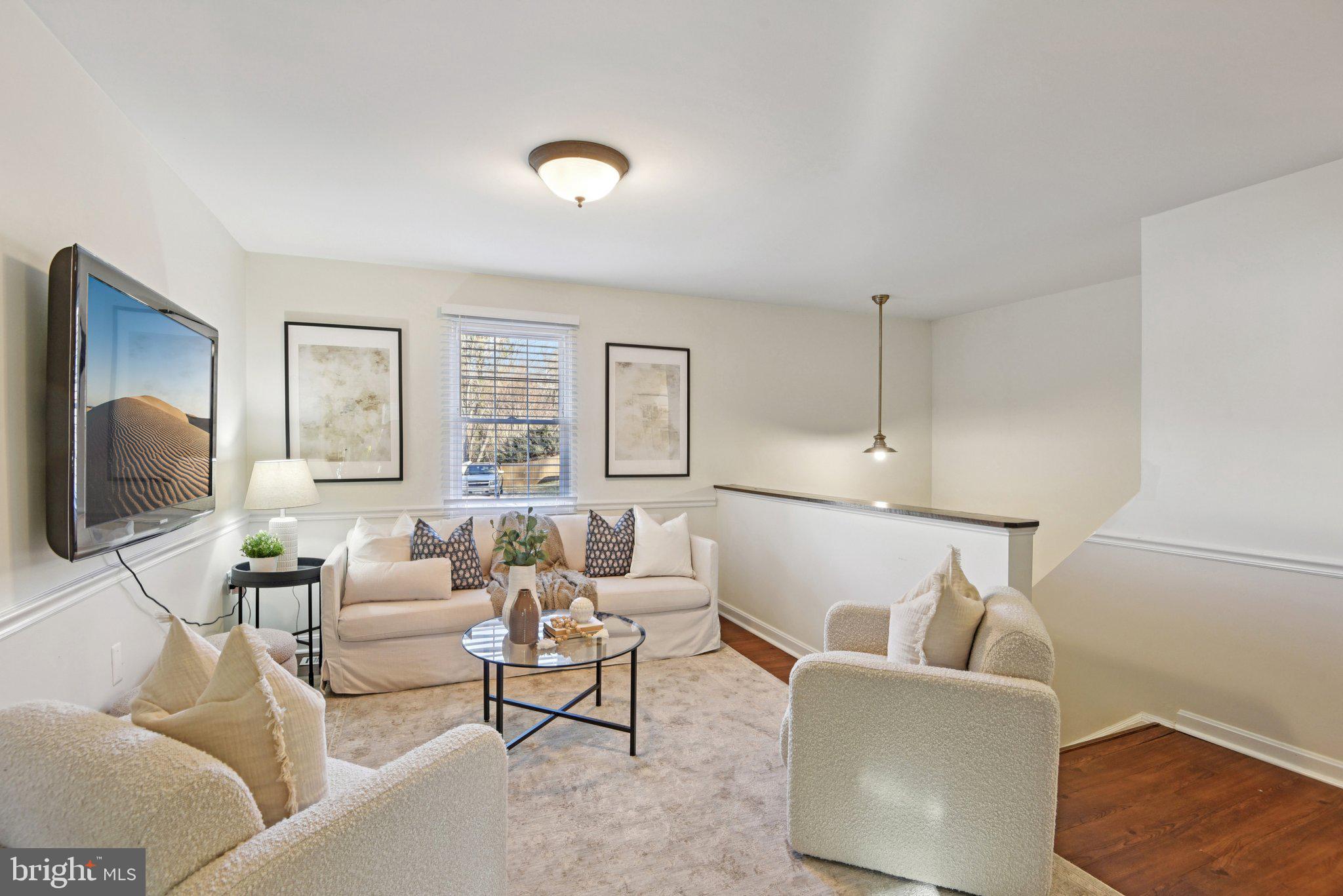 1525 HICKORY WOOD DRIVE