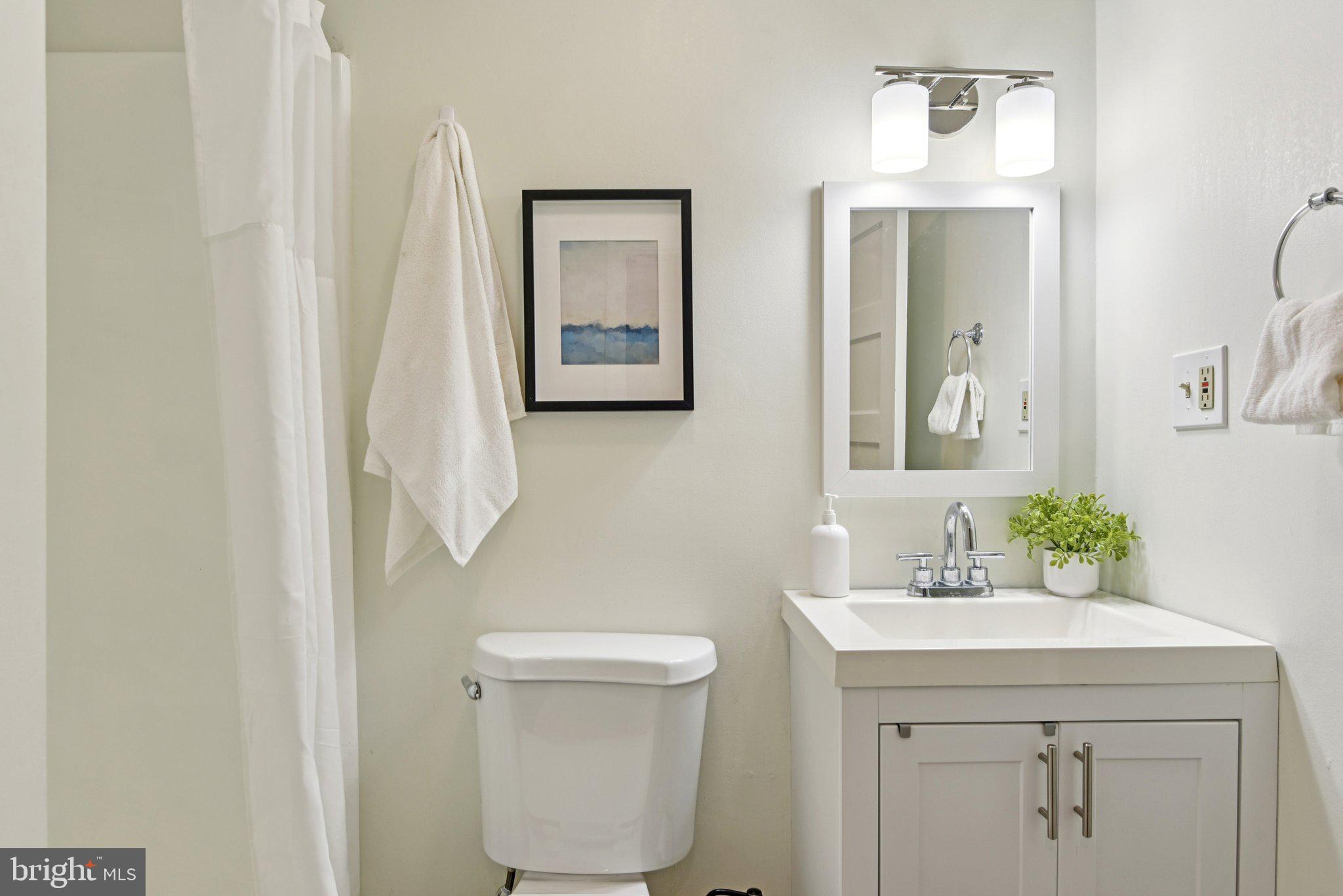 WHISPERING WOODS - Residential