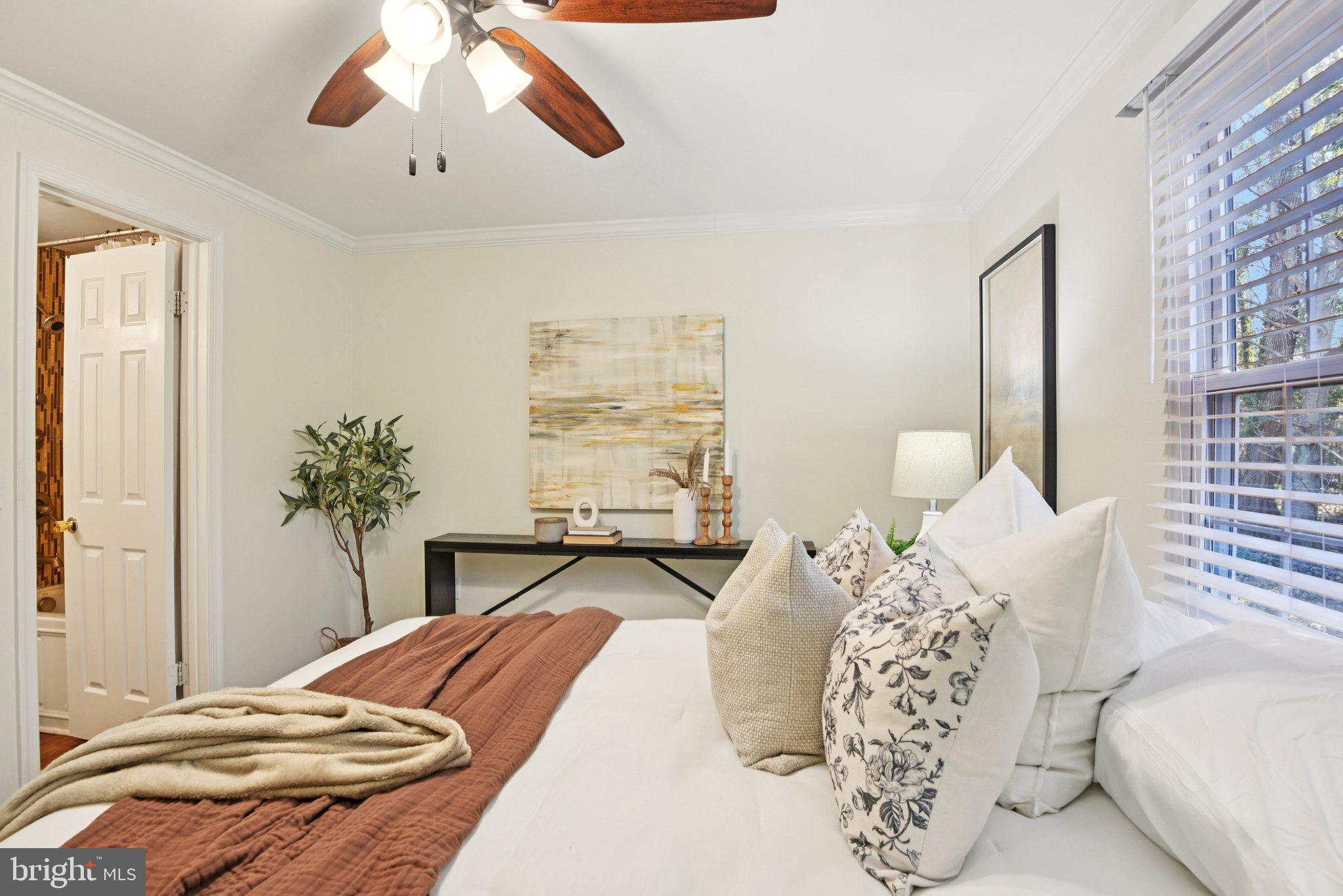 WHISPERING WOODS - Residential