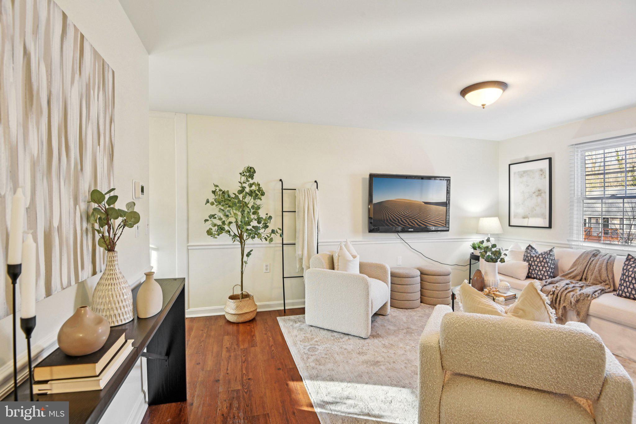 1525 HICKORY WOOD DRIVE