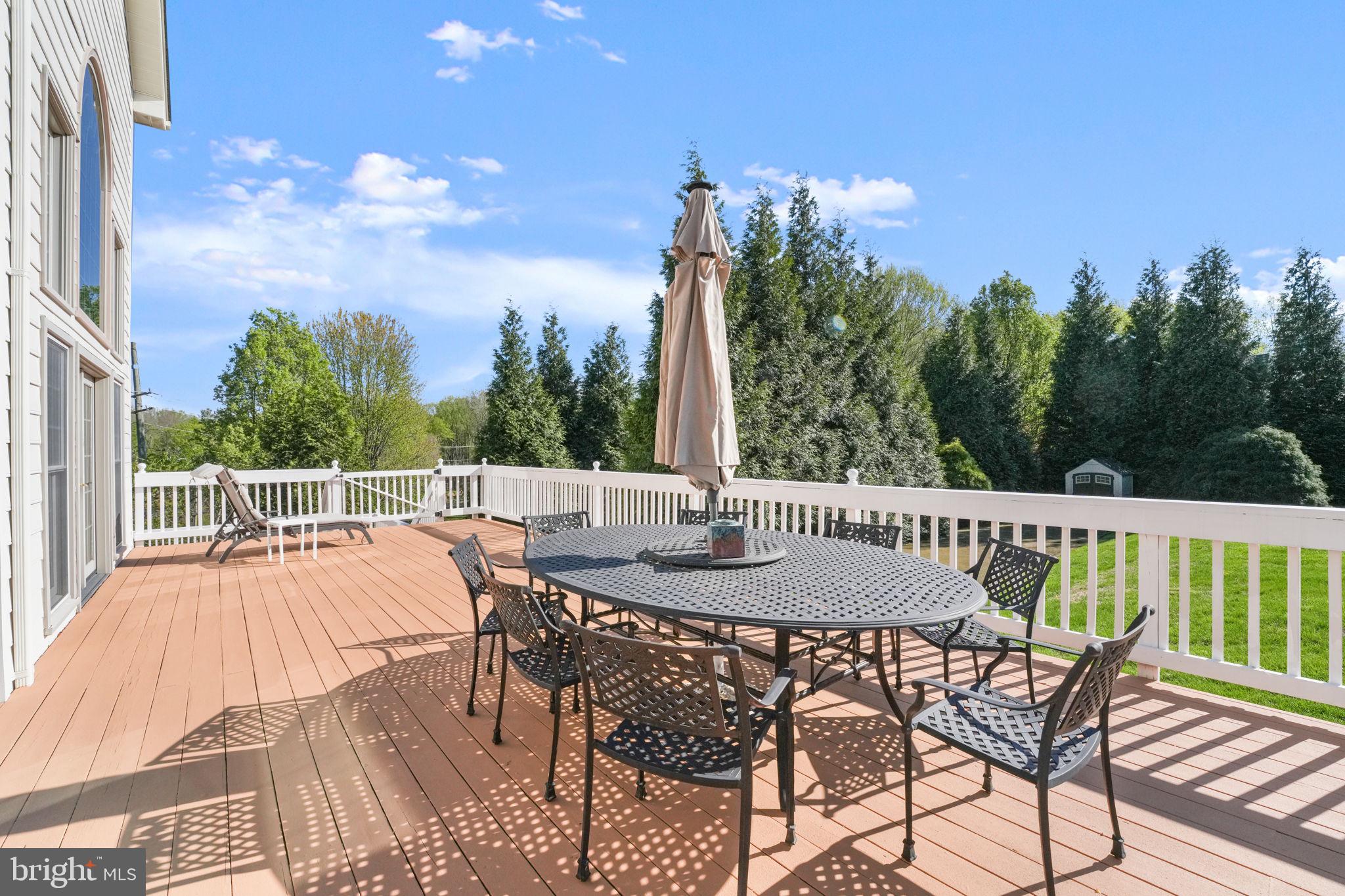 CASCADES ESTATES - Residential