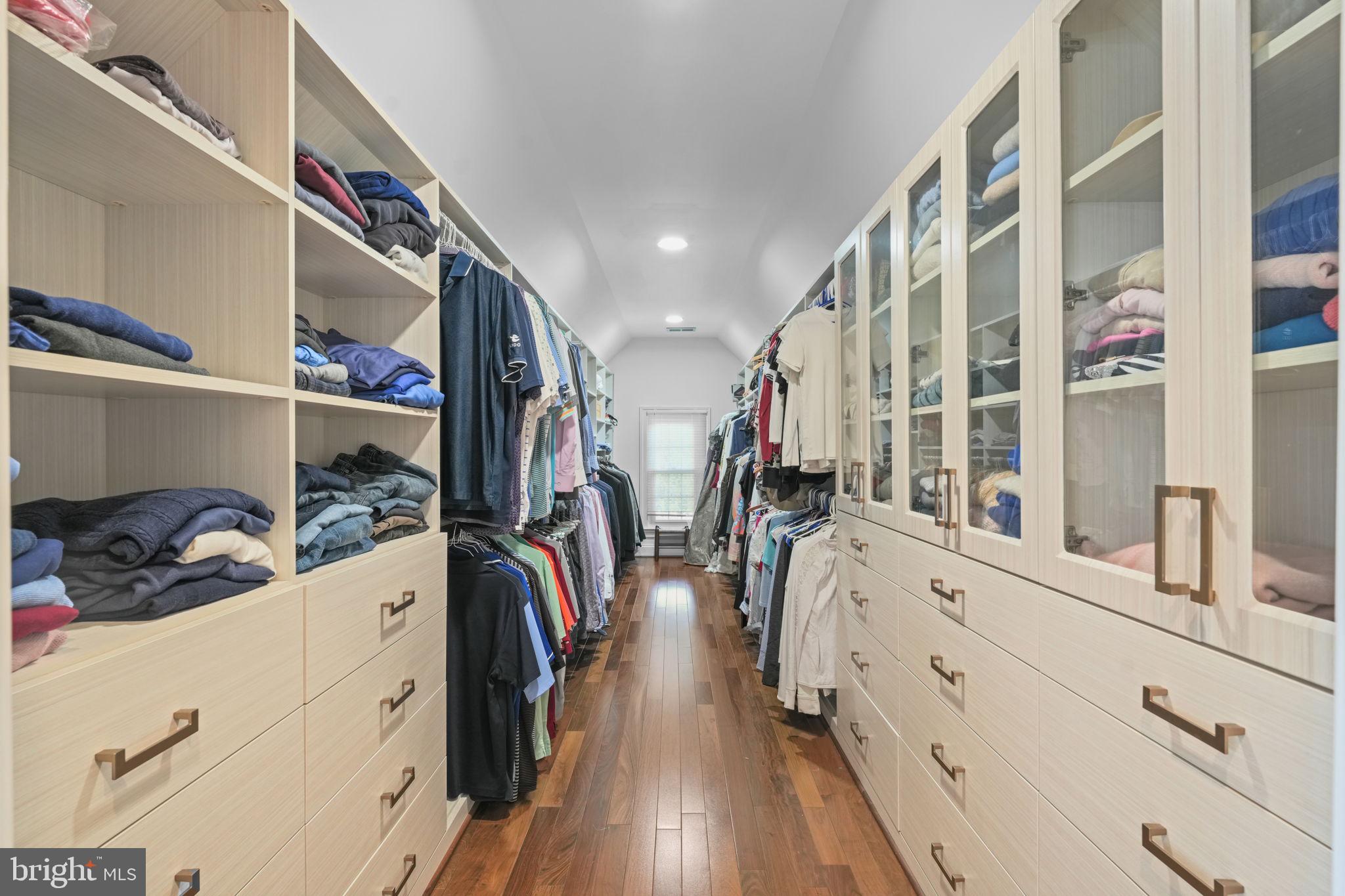 CASCADES ESTATES - Residential