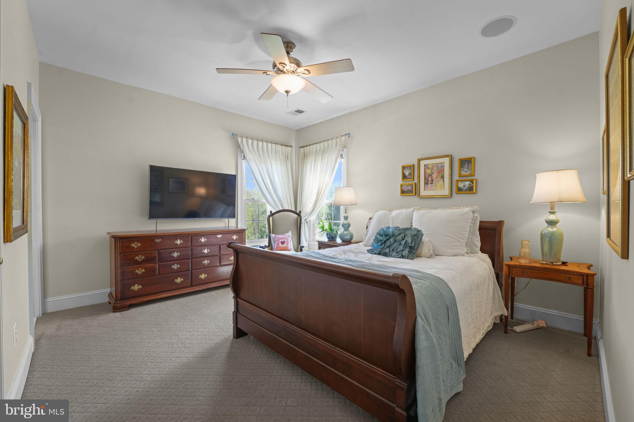 CASCADES ESTATES - Residential