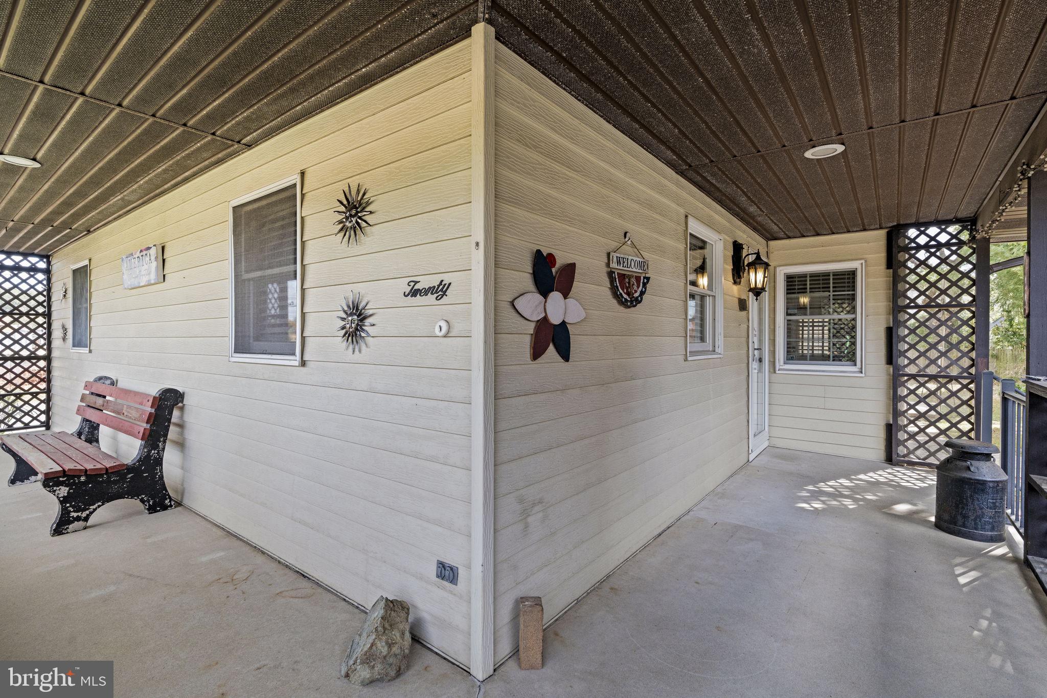 20 UNITED STATES AVENUE E