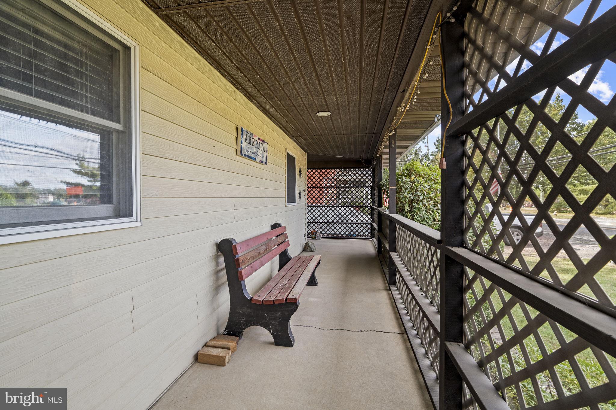 20 UNITED STATES AVENUE E