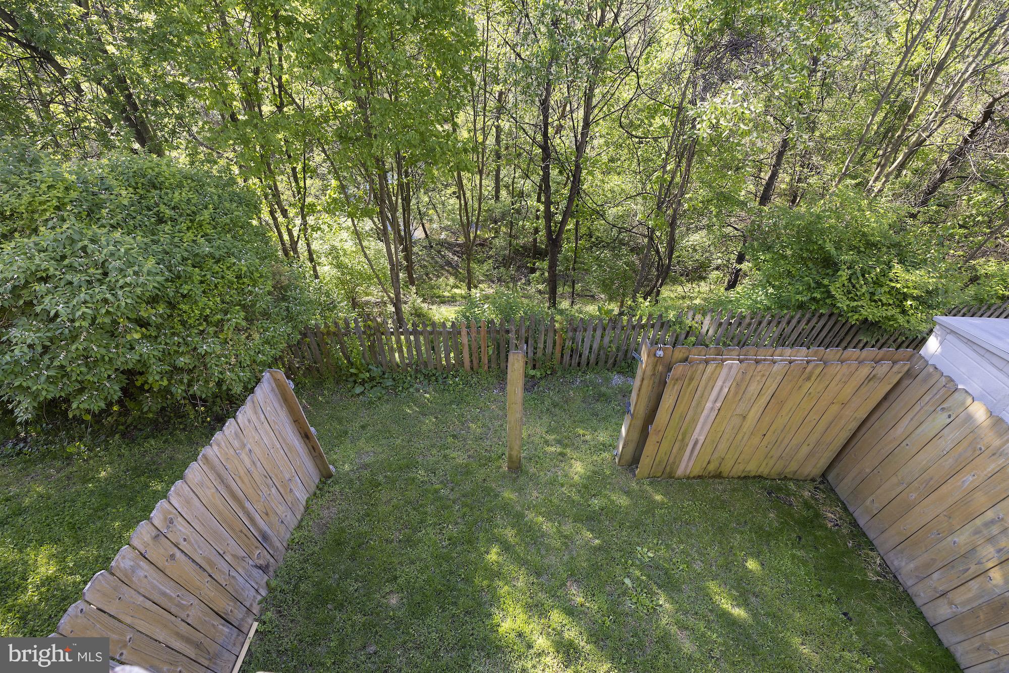 COLONIAL HILLS - Residential