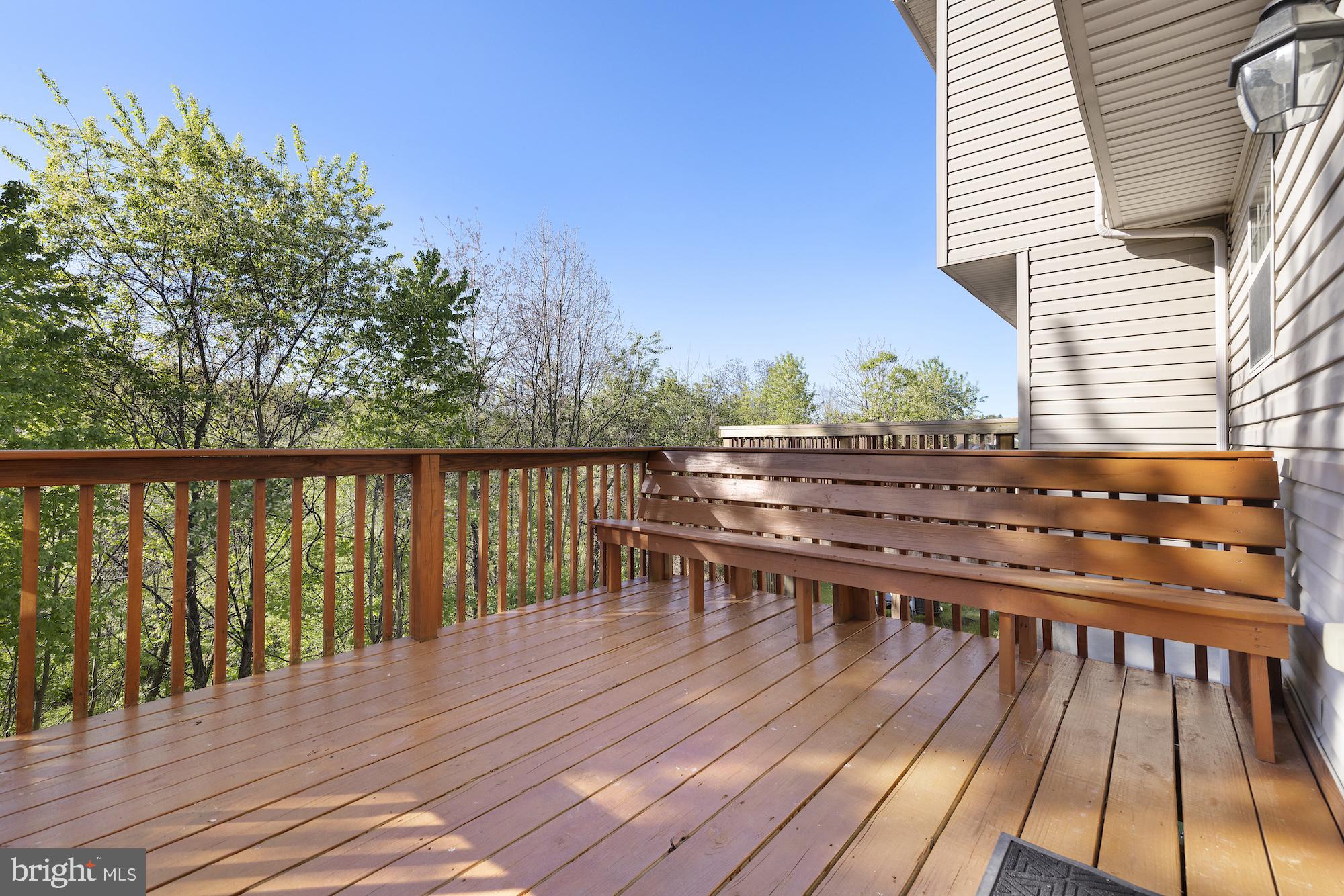 COLONIAL HILLS - Residential