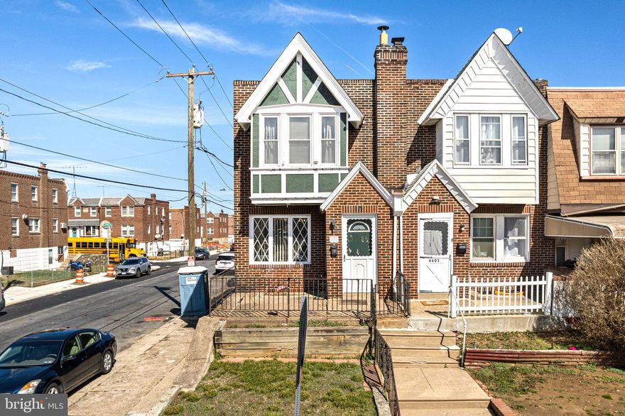 Welcome to this 3 bedroom, 1 bath, all brick/stone corner property, straight-thru home which includes a additional (31x63) lot in the rear of the property. Enter to find a bright and spacious living room that offers an oversized front window as well as side windows that allows plenty of natural light t/o. The living room also includes a ceiling fan light fixtures and displays an open floor concept that carries into the formal dining room. The kitchen features front and side windows, ceiling fan light fixture, and wood cabinetry. The second floor boast 3 generous size bedrooms all having an abundance of closet space, ceiling fan light fixtures,  and a 3-piece hallway bathroom with ceramic tile surround. The lower level is just waiting for you to finish and could easily provide additional living space. It has a separate laundry area with a utility sink, and allows for plenty of storage. There is a one car garage off the rear of the property as well as as BONUS lot (31x63) that brings you limitless opportunities to utilizes as you wish. While the home needs some TLC, it’s the perfect chance to add your personal finishes and build equity. Whether you’re a owner-occupant looking to create your dream home or a savvy investor seeking a valuable addition to your portfolio, this property is full of potential. Additional features include close proximity to all major highways, public transportation, top ranked schools,  and shopping.   Don’t miss out—schedule your showing today!
(4600 Loring St is included in sale, rear lot)