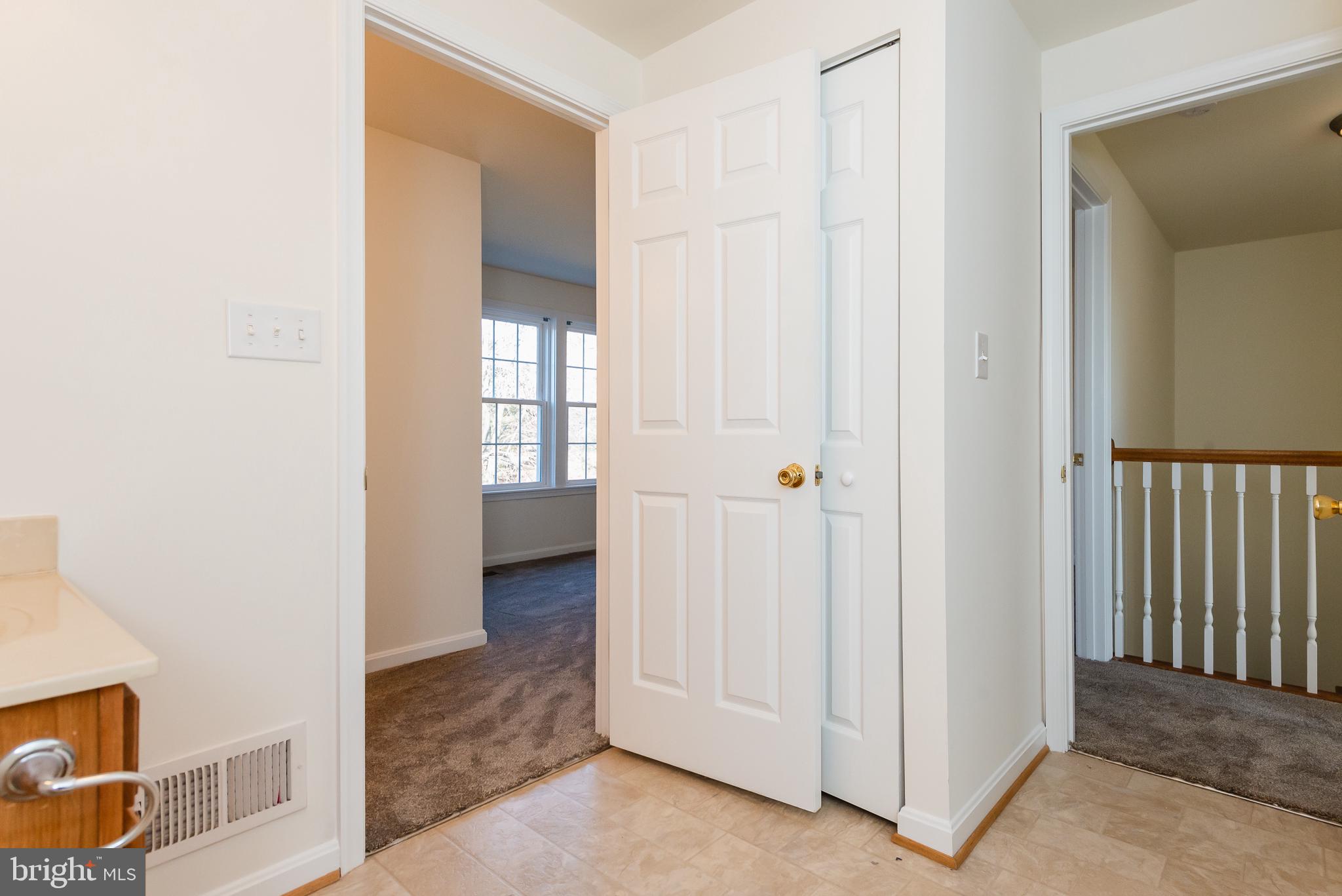 LAUREL WOODS - Residential Lease