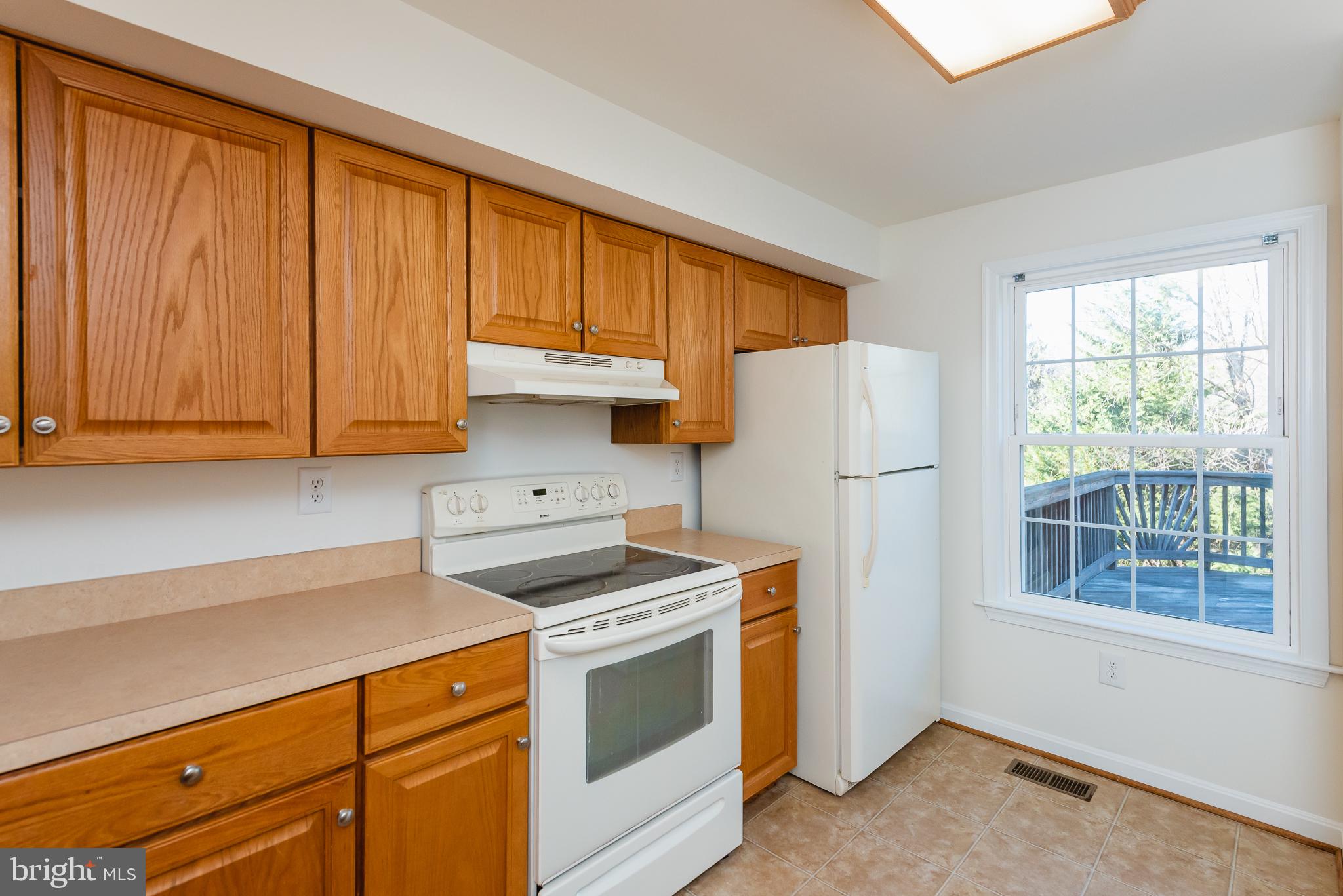 LAUREL WOODS - Residential Lease