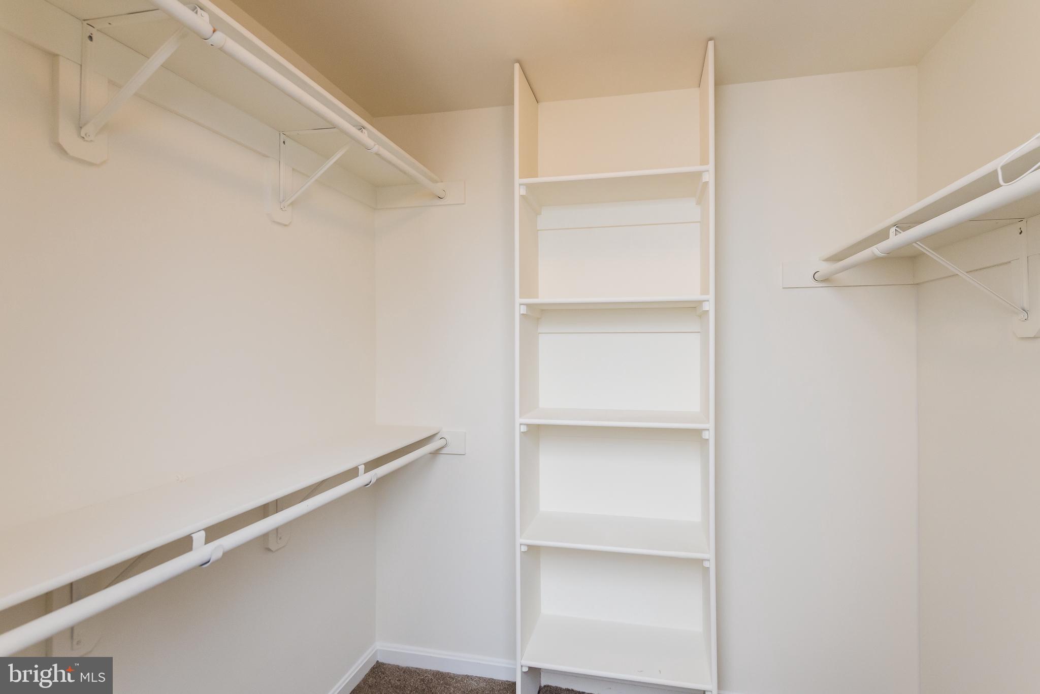 LAUREL WOODS - Residential Lease