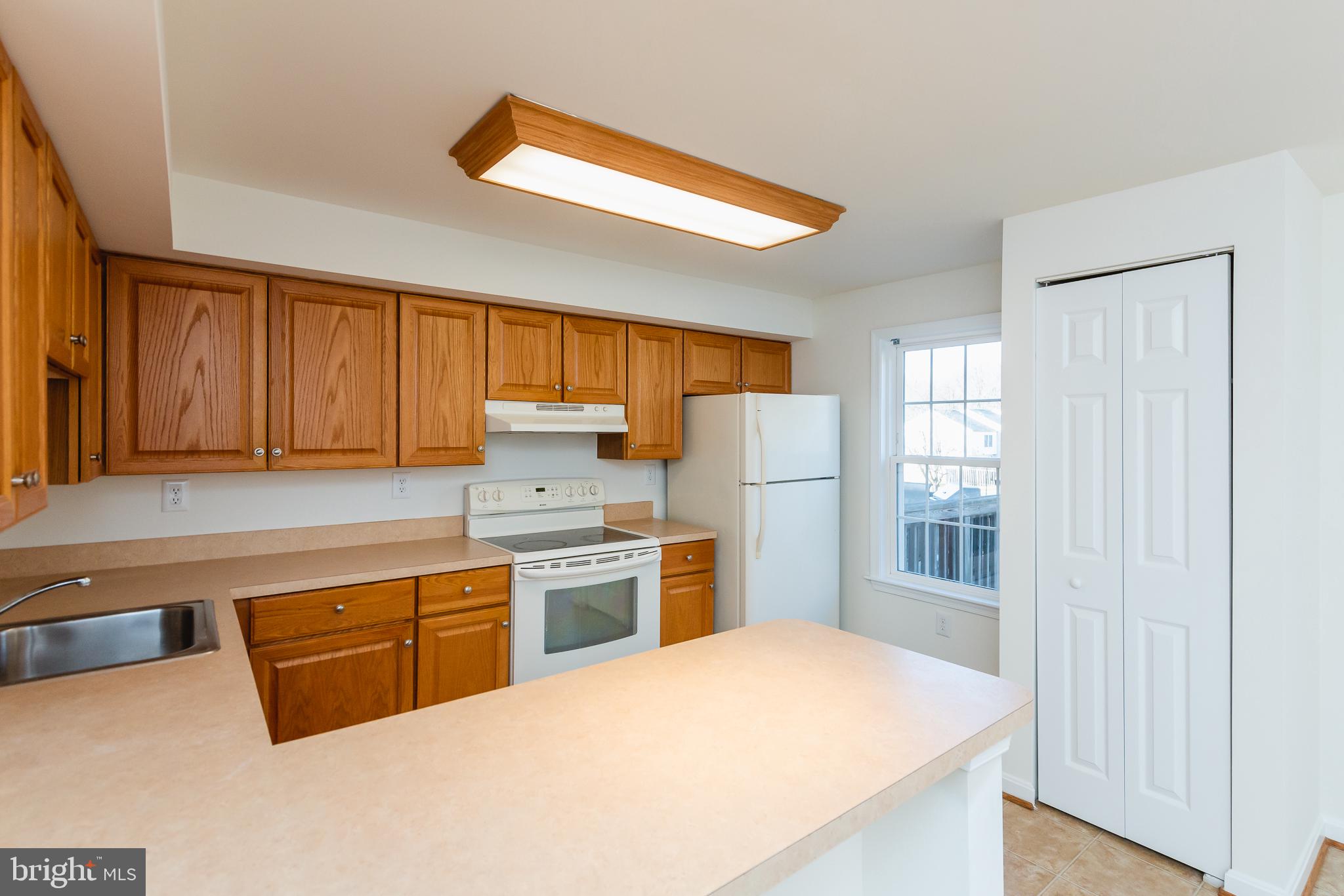 LAUREL WOODS - Residential Lease