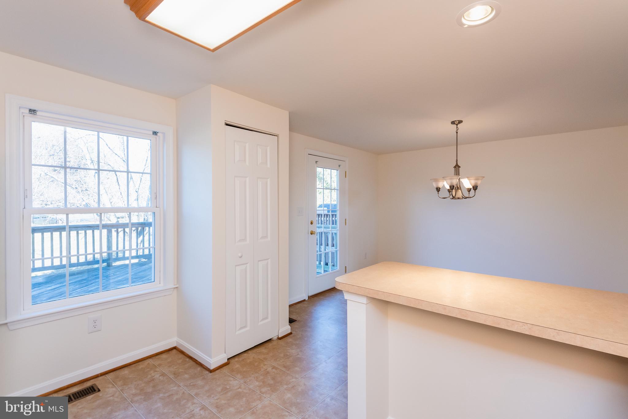 LAUREL WOODS - Residential Lease