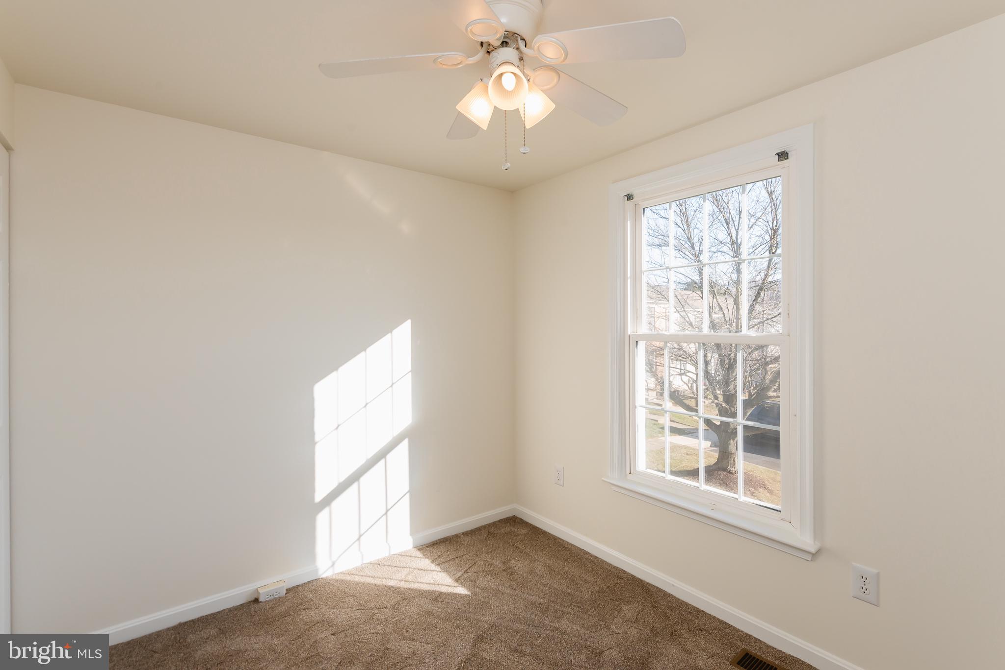 LAUREL WOODS - Residential Lease