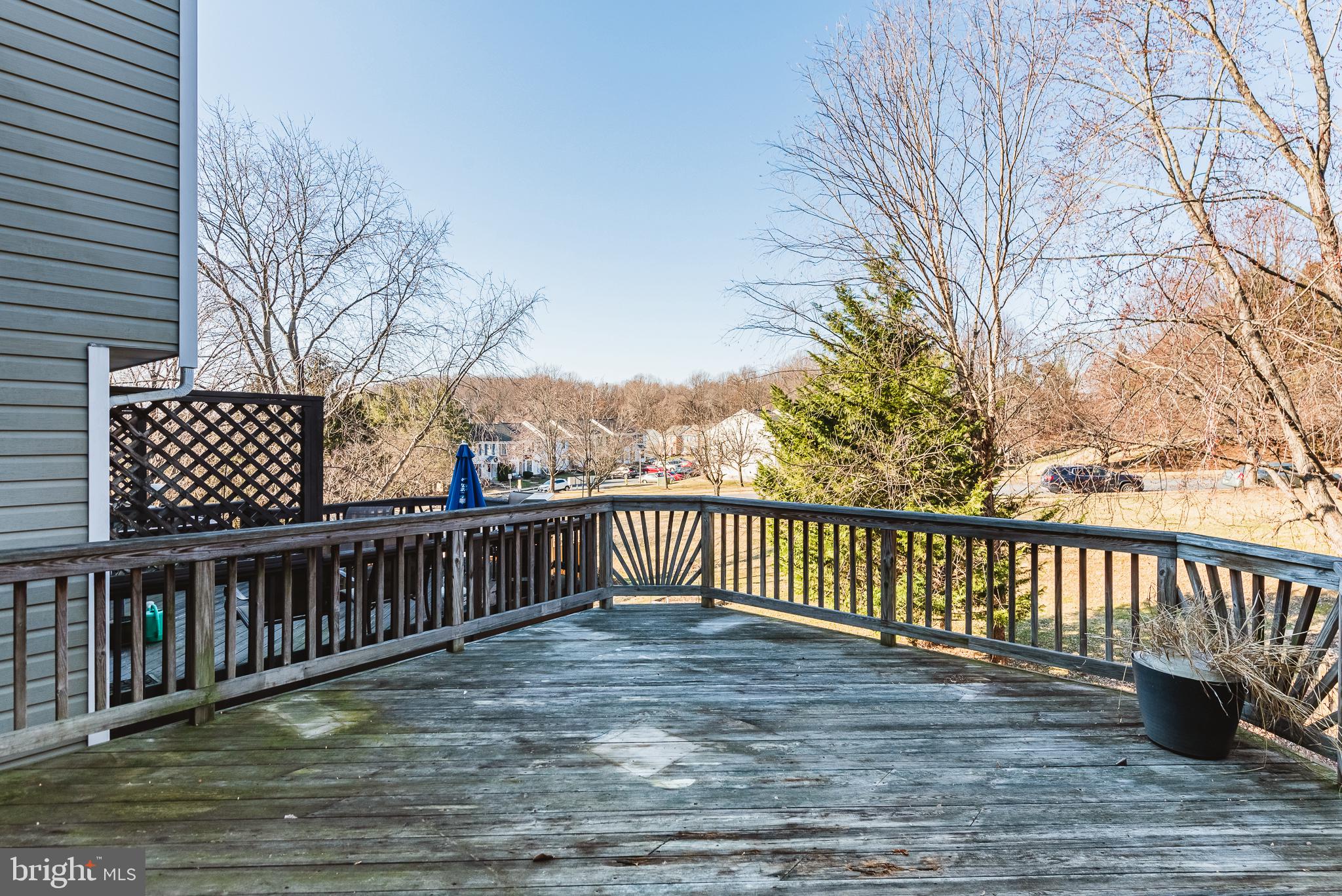 LAUREL WOODS - Residential Lease