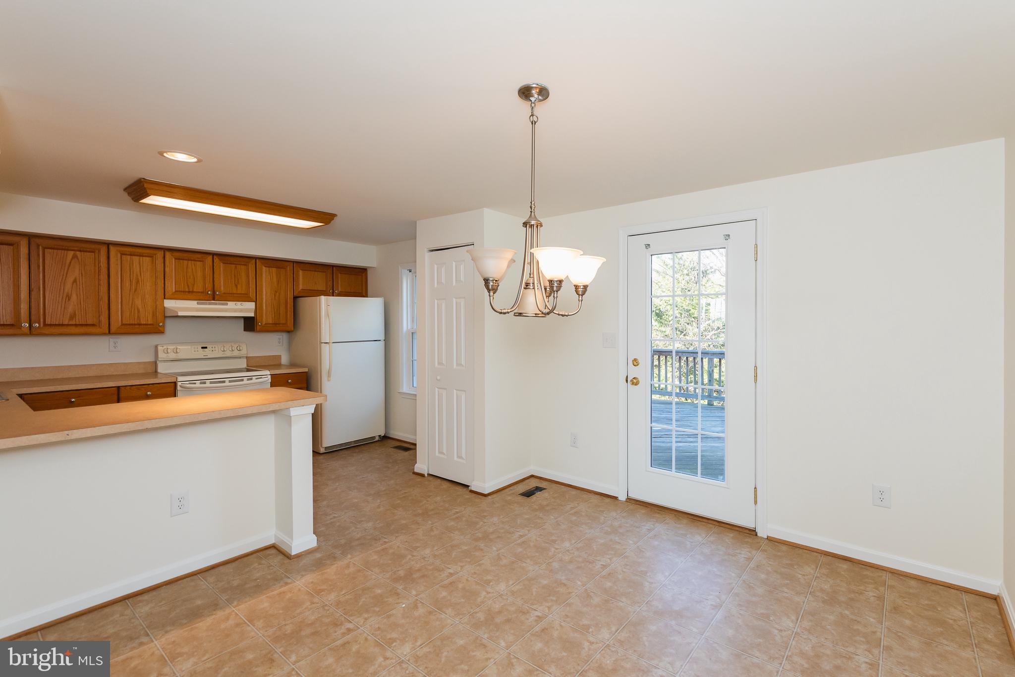 LAUREL WOODS - Residential Lease