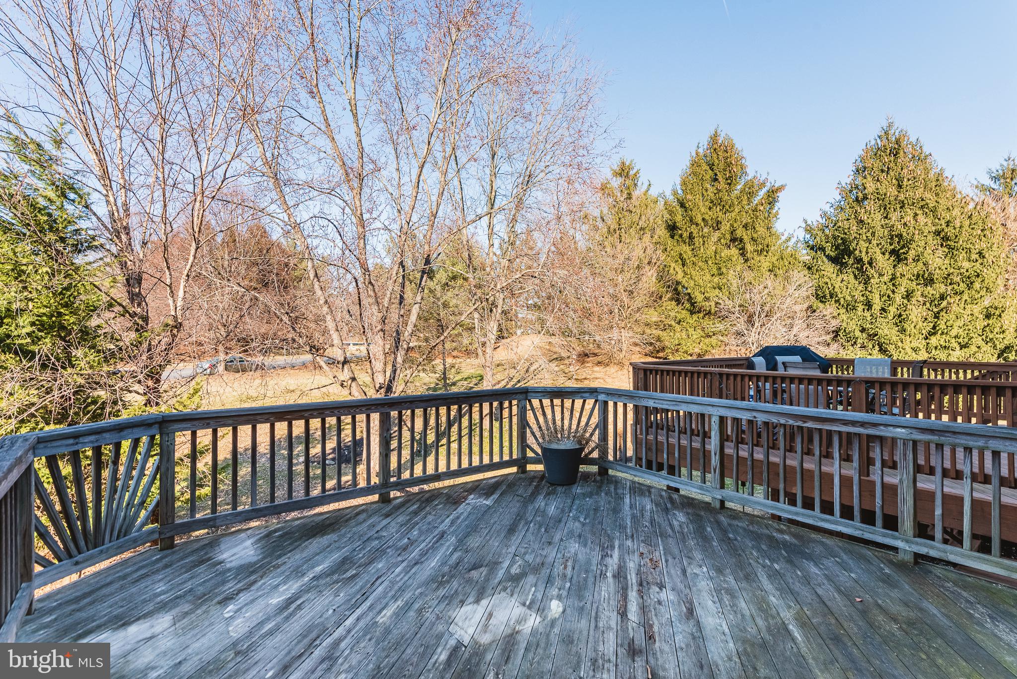 LAUREL WOODS - Residential Lease