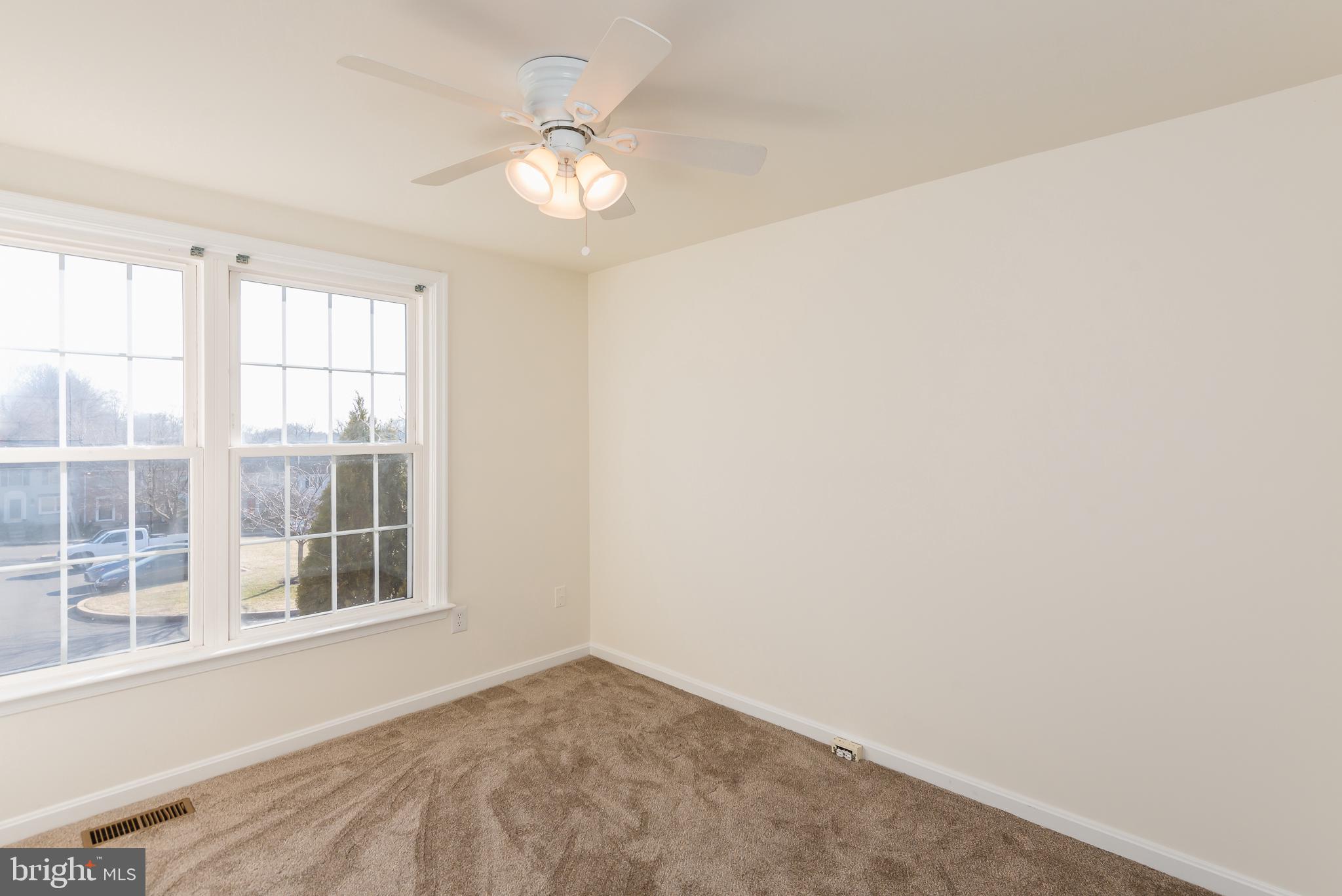 LAUREL WOODS - Residential Lease