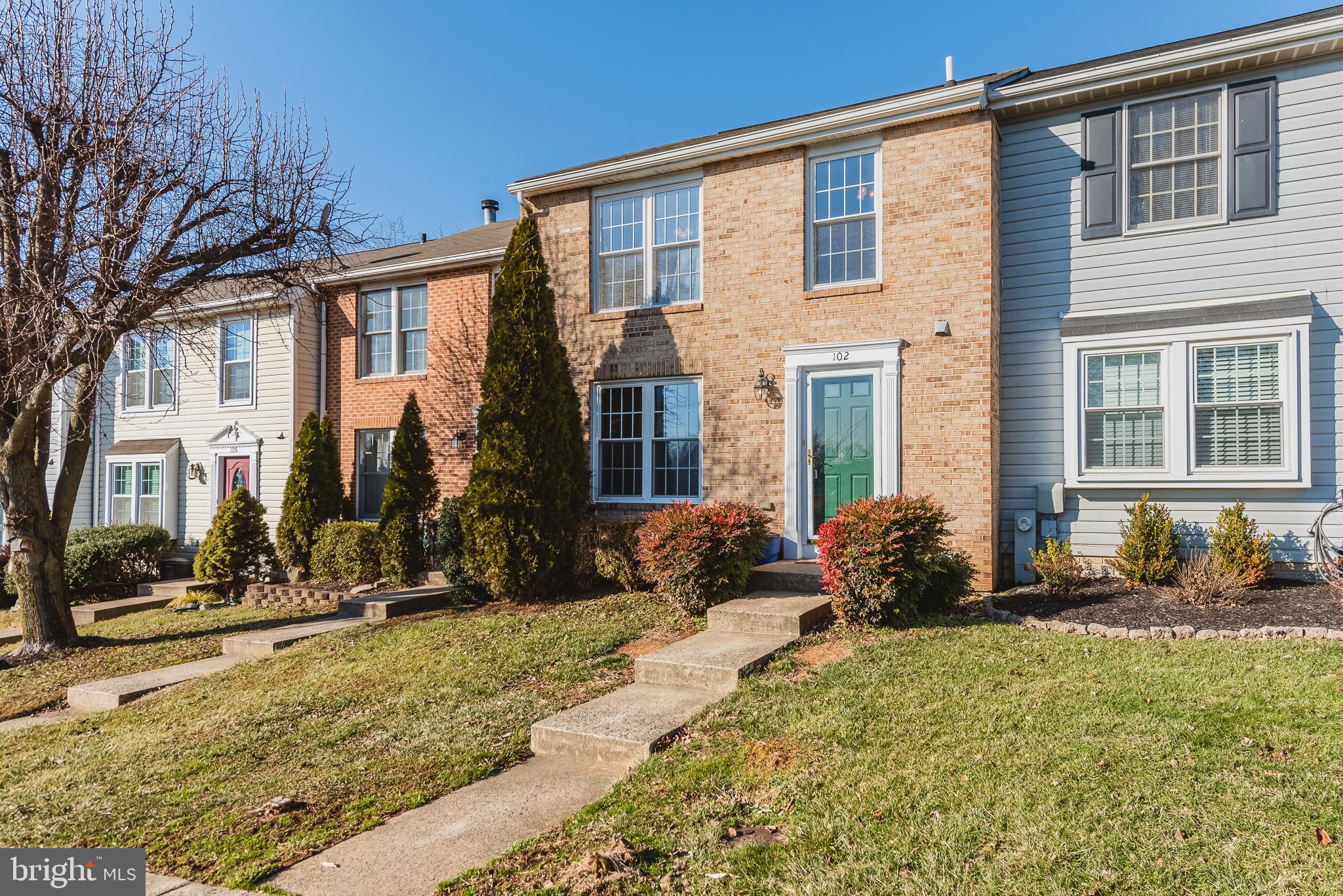 LAUREL WOODS - Residential Lease