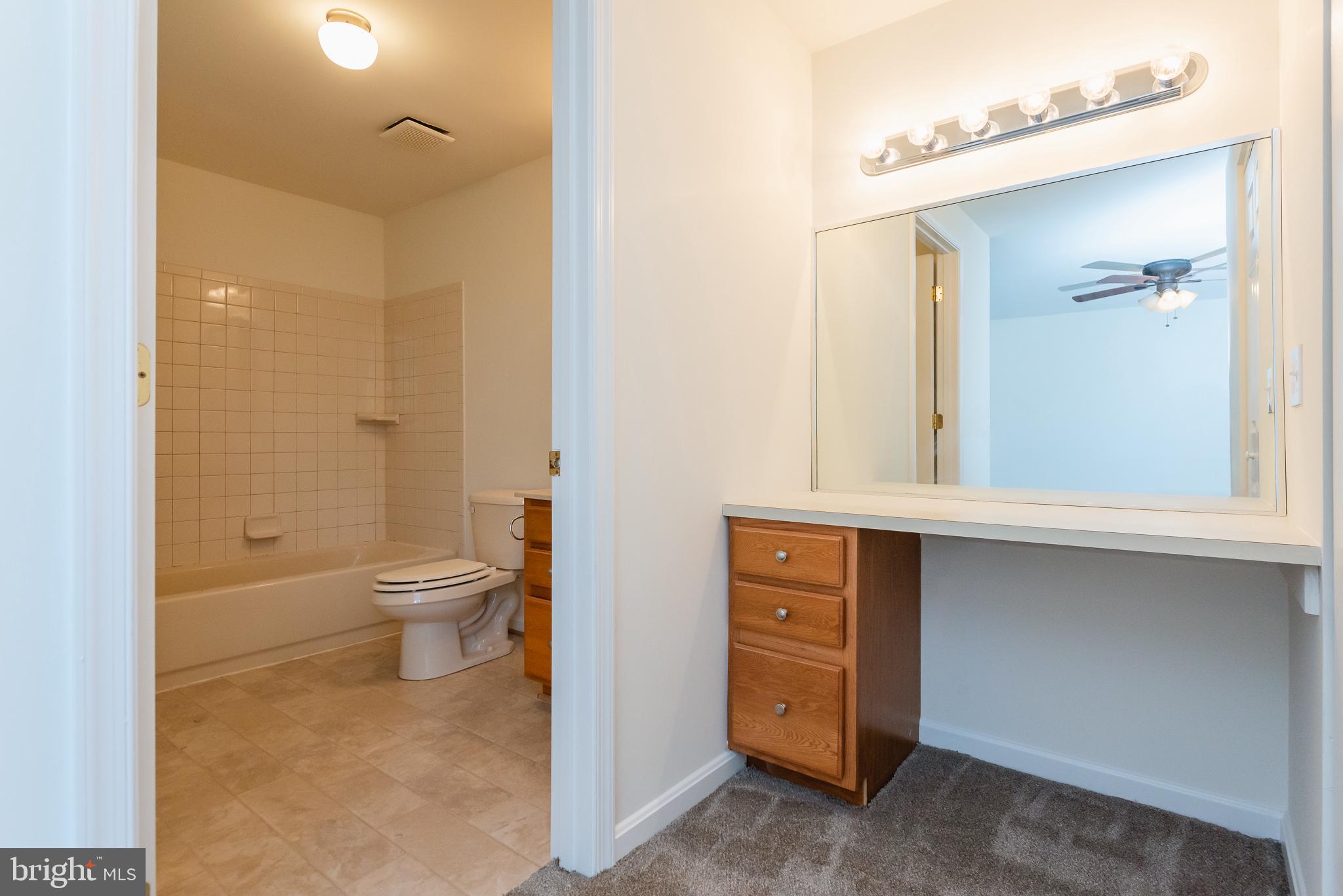 LAUREL WOODS - Residential Lease