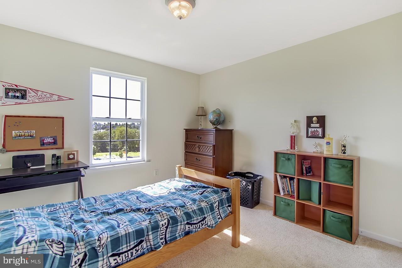 SHADOWBROOKE - Residential