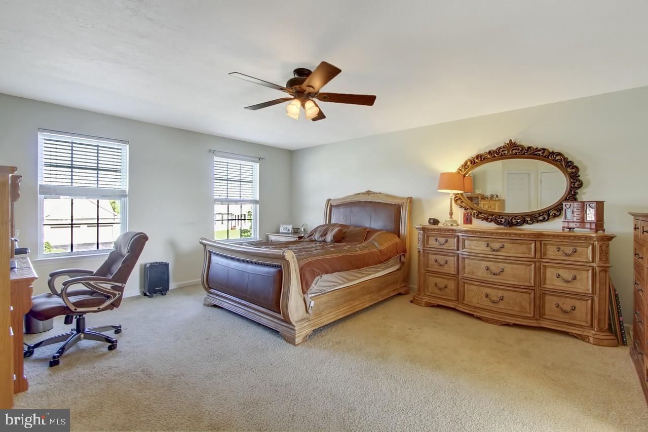 SHADOWBROOKE - Residential