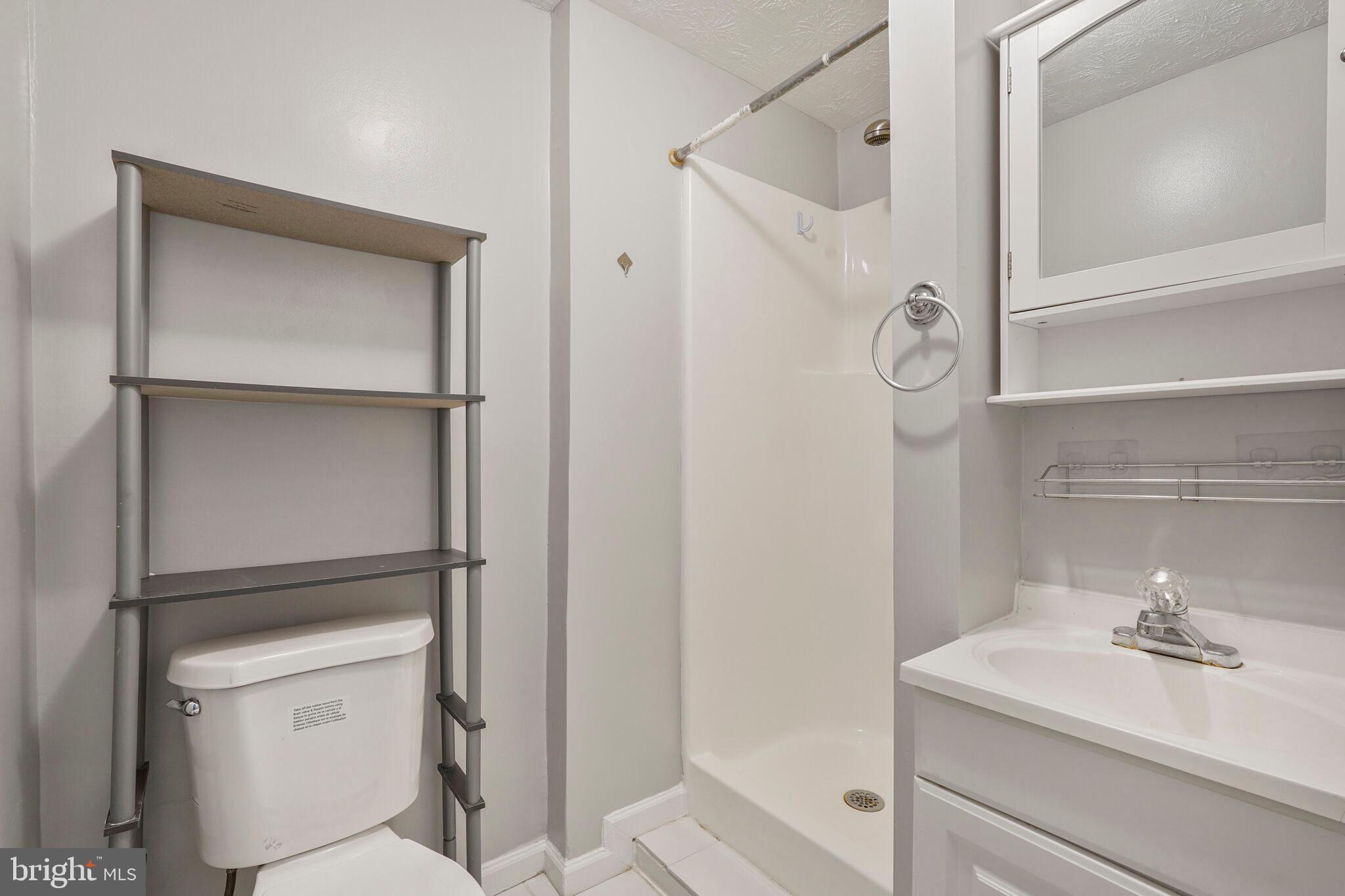 LAKE RIDGE - Residential Lease