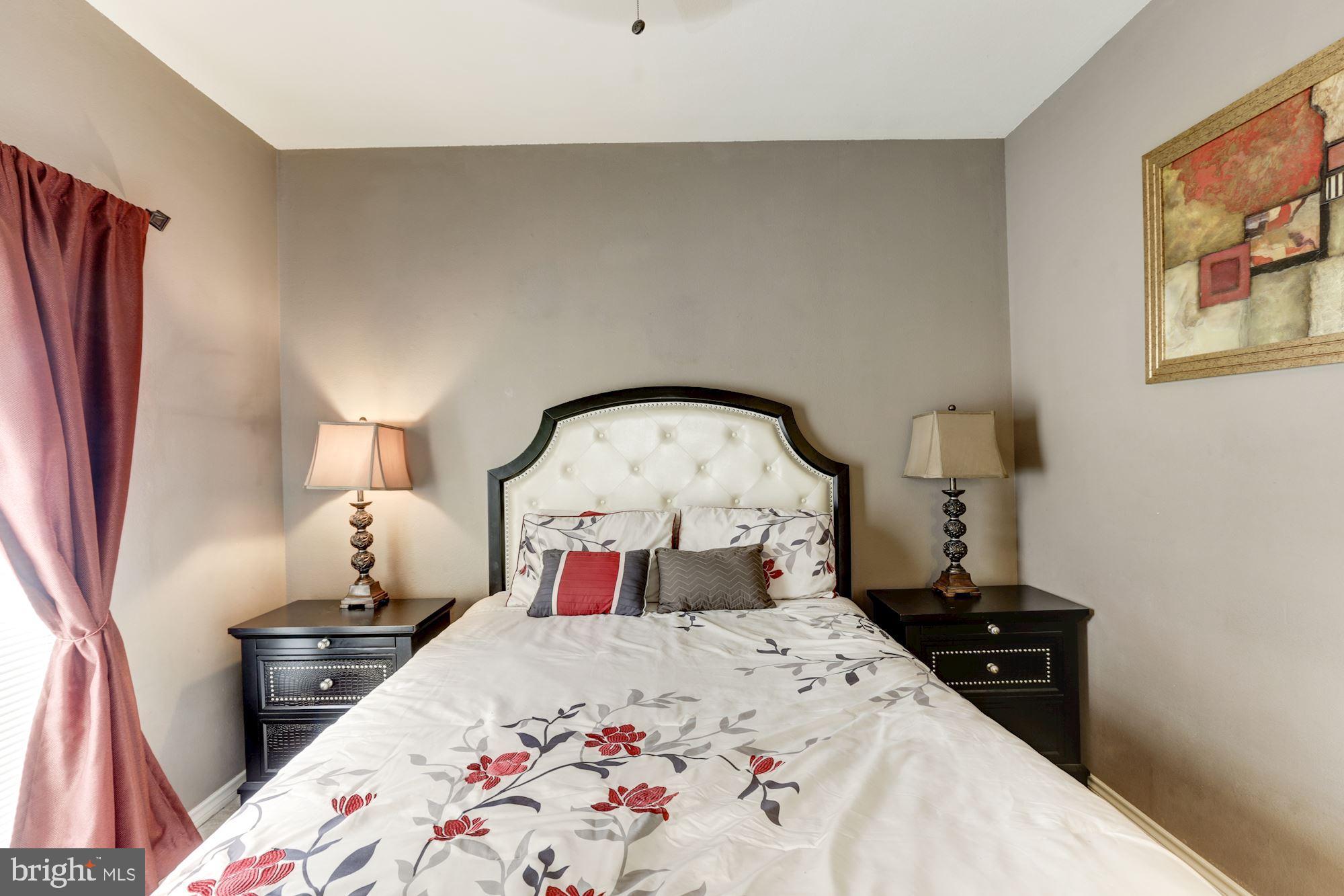 PENDERBROOK SQUARE CONDOMINIUMS - Residential