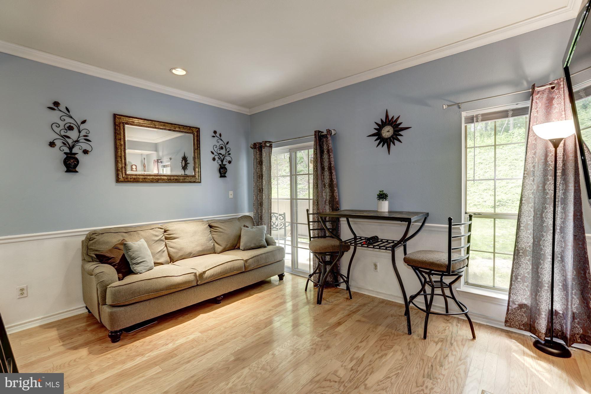 PENDERBROOK SQUARE CONDOMINIUMS - Residential