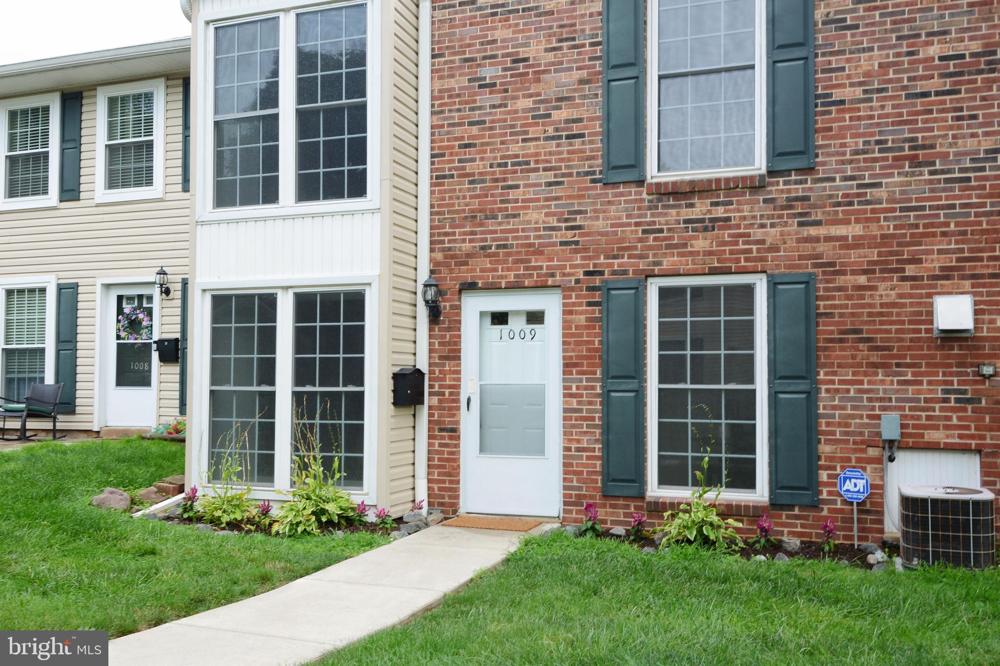 1009 MIDDLETON PLACE