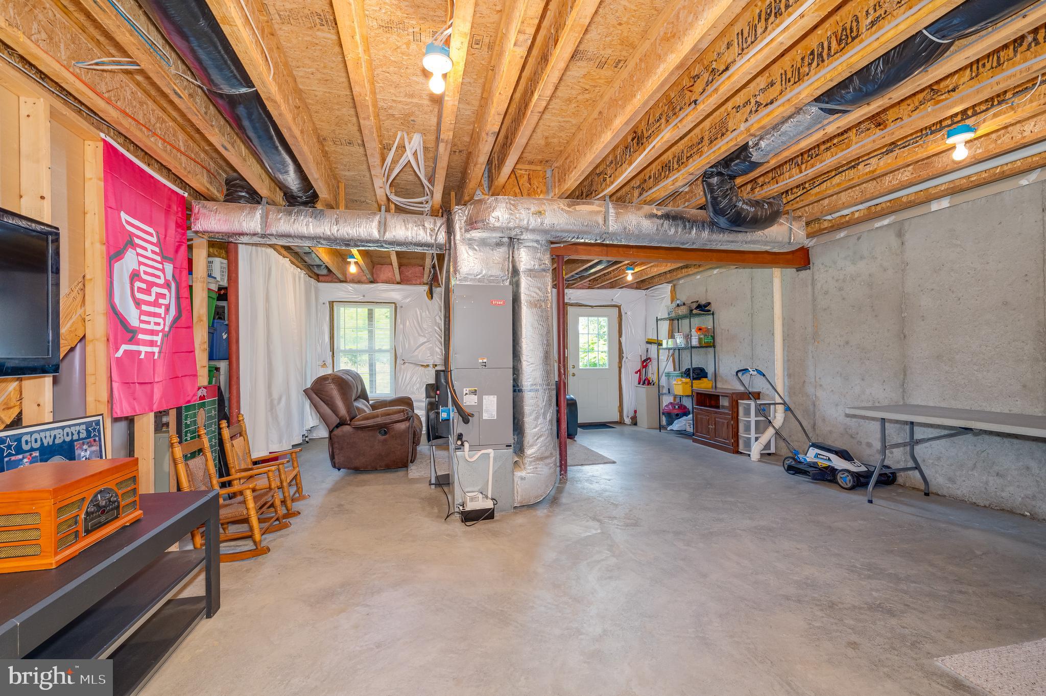 AMBER WOODS - Residential