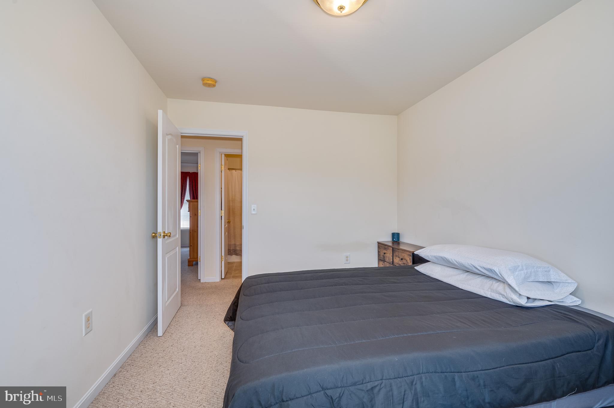 AMBER WOODS - Residential