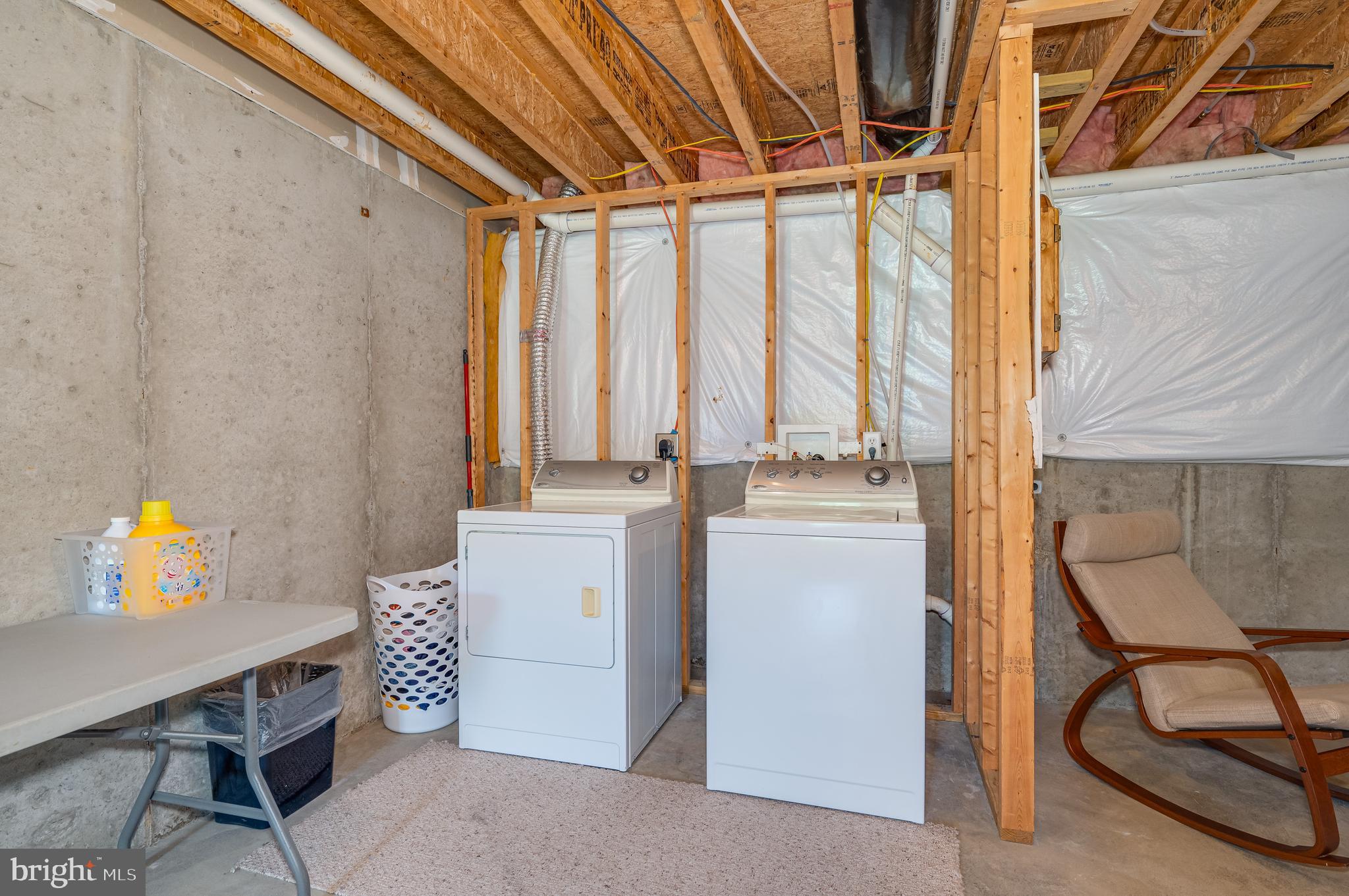 AMBER WOODS - Residential