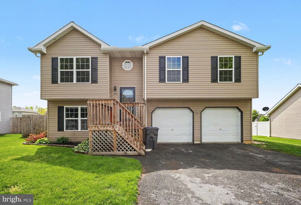 Photo of 239 Cypress Street, BAINBRIDGE, PA 17502 (MLS # PALA2087244)