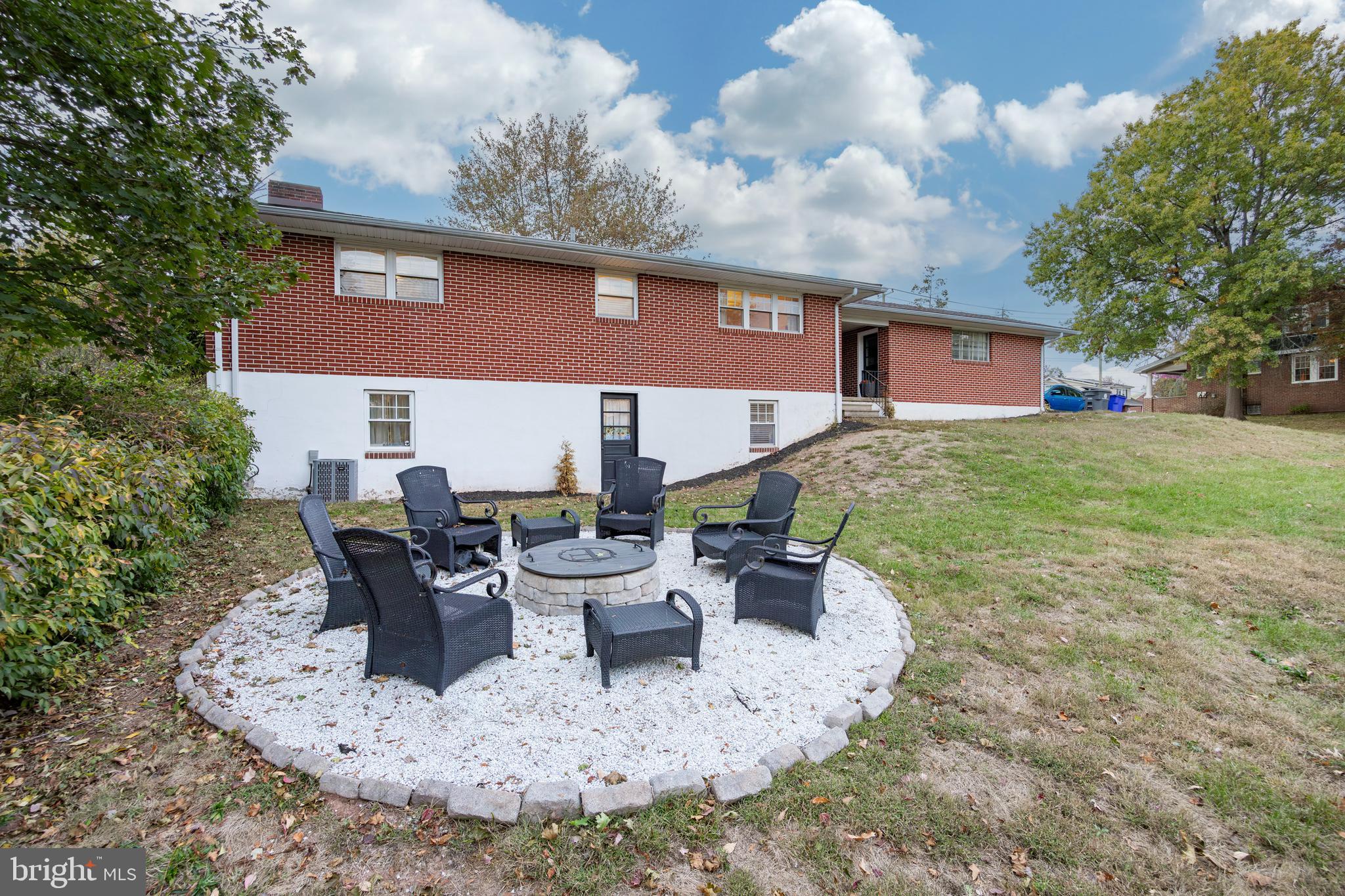 820 N FRANKLIN STREET