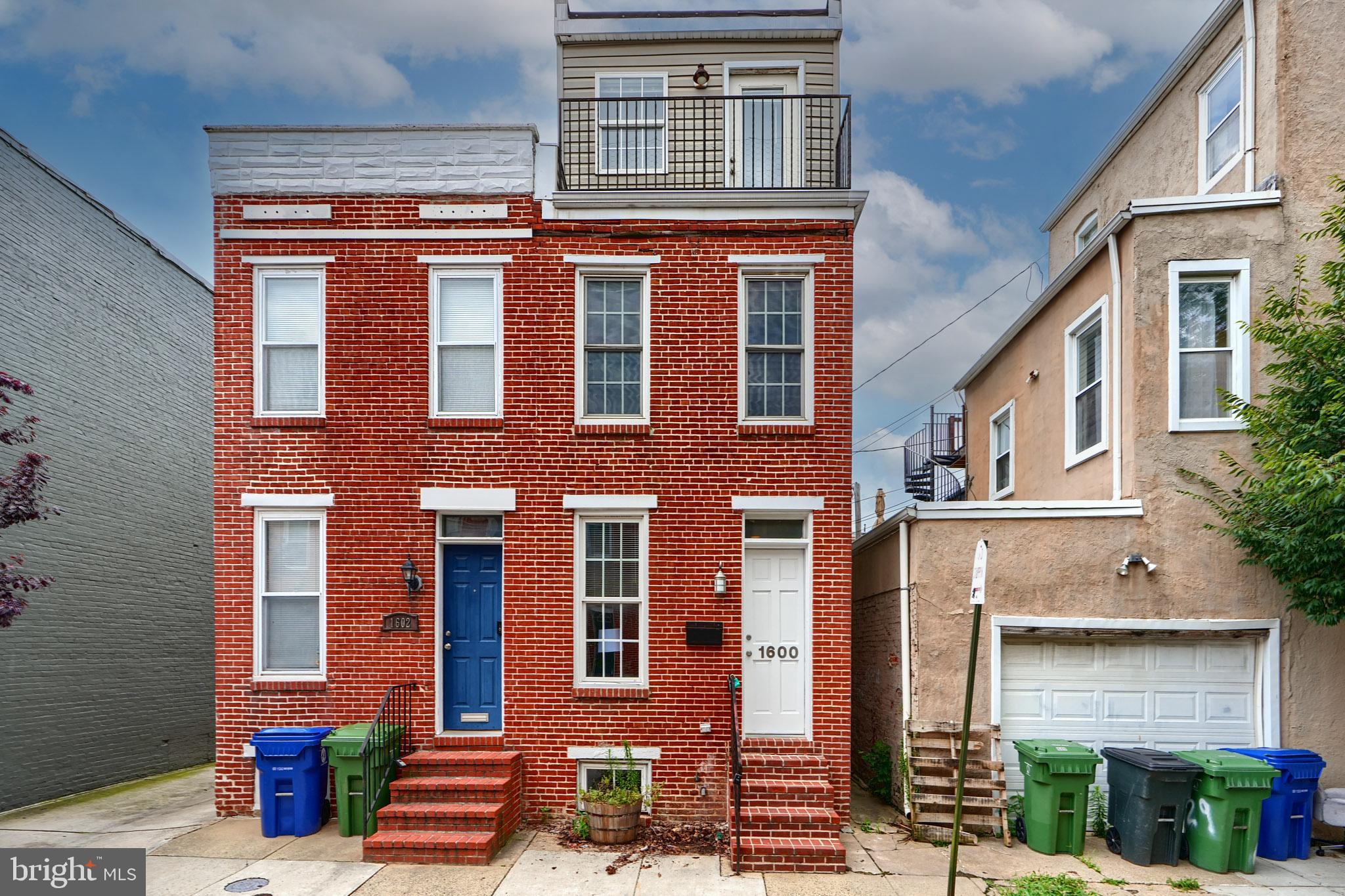 Federal Hill.. 3 bedrooms 2.5 baths. Three bedrooms are all ABOVE grade AND and adttional room/ office in basement with half bath. Master suite has large walk in closet, separate Jacuzzi tub and shower. With a balcony off the master with city views. Entire house has hardwood floors. Stainless steel appliances, granite counters, walk in closets. Five minute walk to cross street and an easy walk to the harbor and both stadiums.