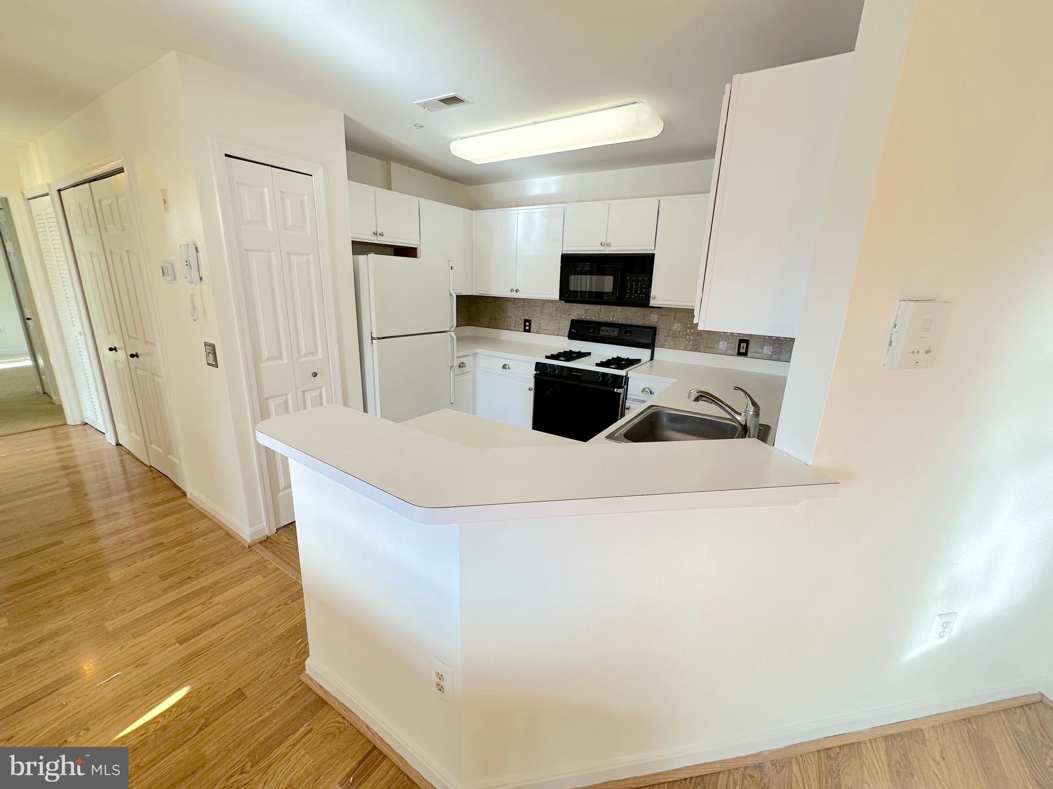 GREENBRIER HILLS - Residential Lease