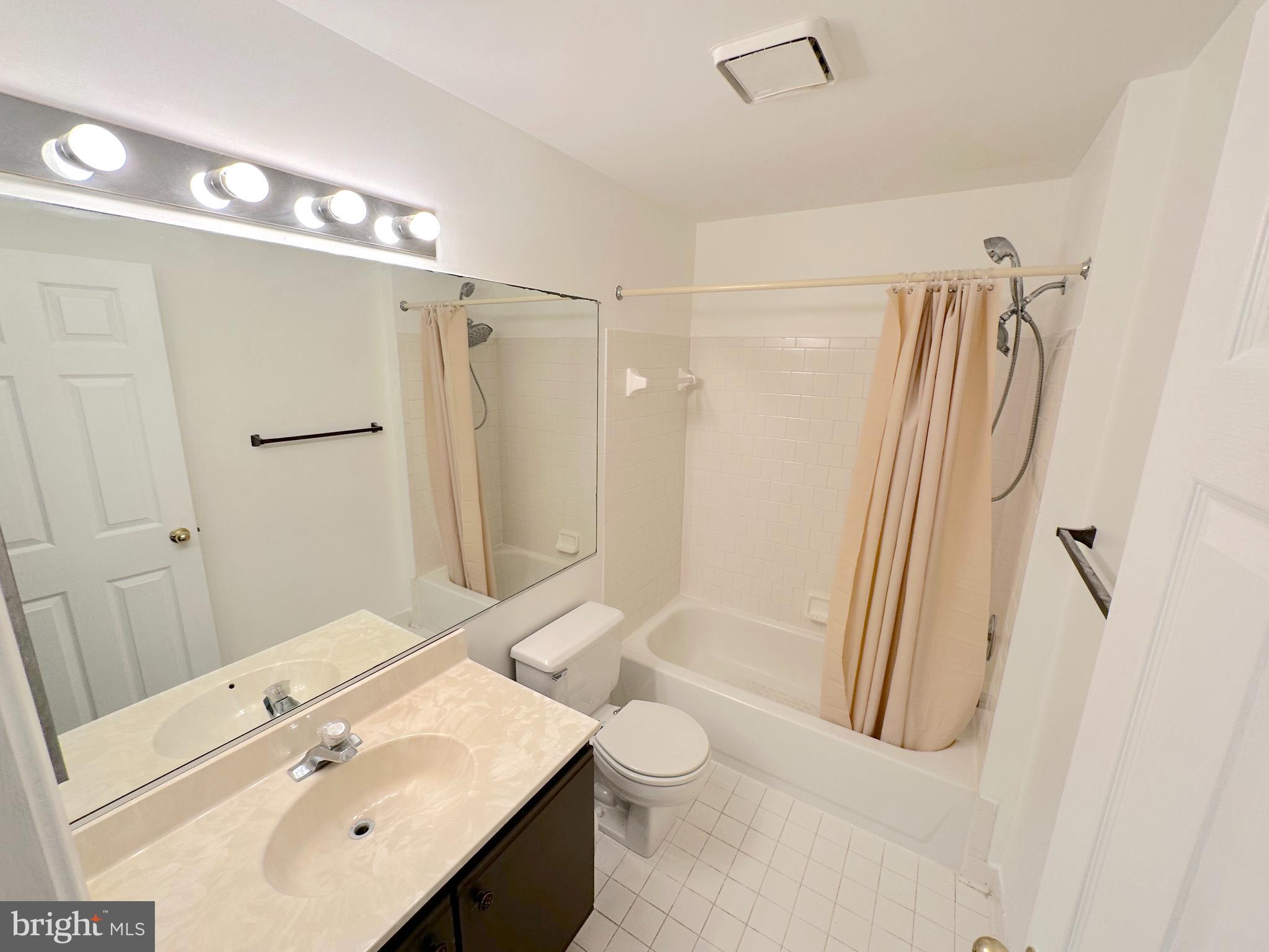 GREENBRIER HILLS - Residential Lease