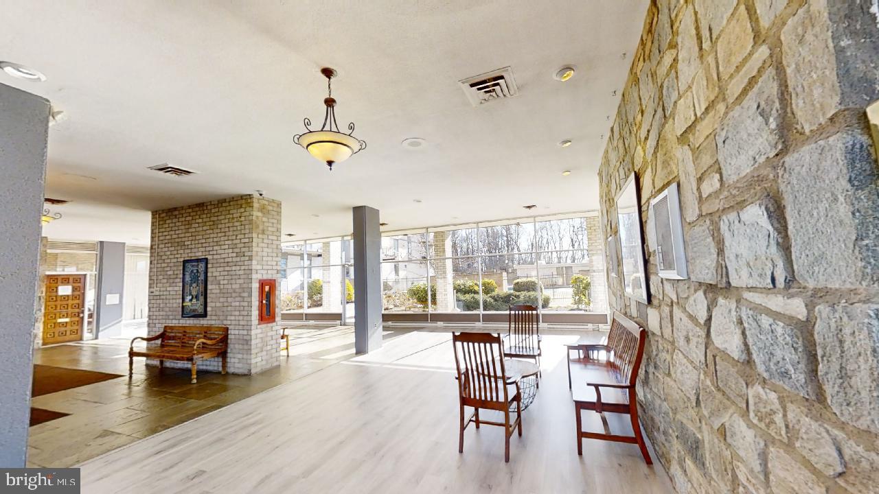 BARCROFT HILLS - Residential