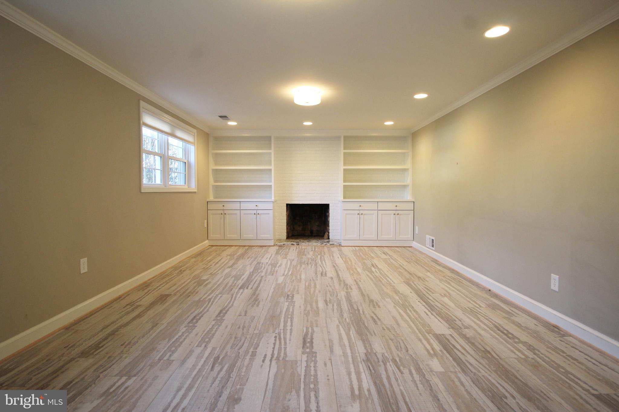 BERKELEY MANOR - Residential Lease