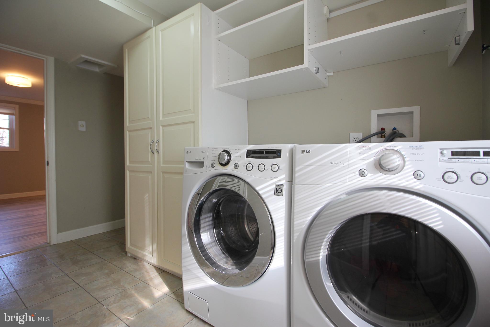 BERKELEY MANOR - Residential Lease