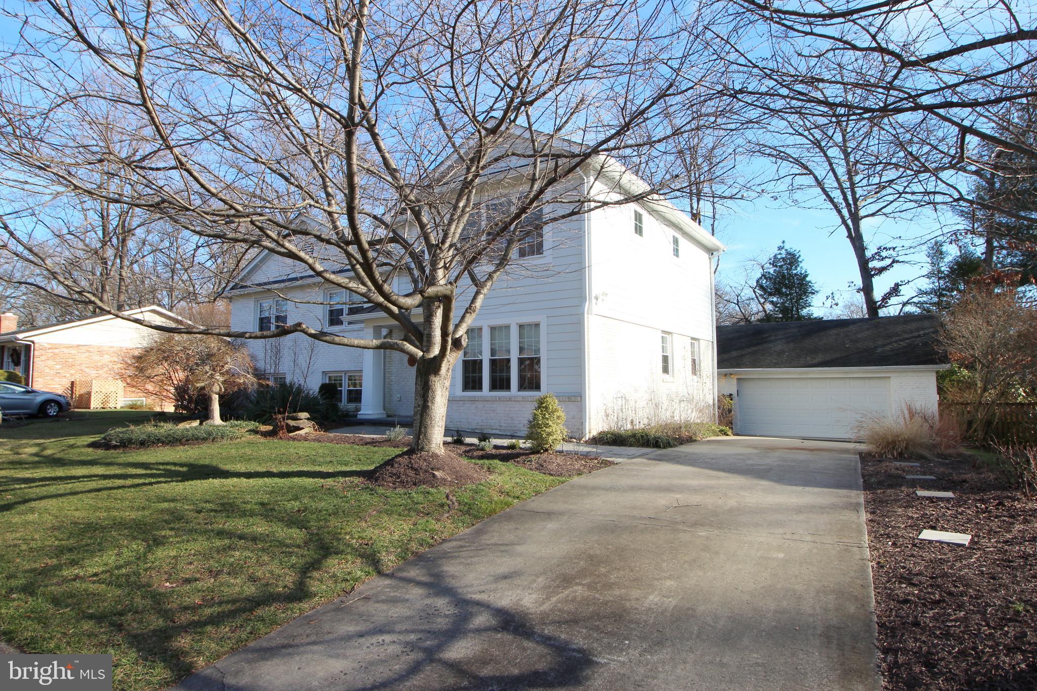 BERKELEY MANOR - Residential Lease