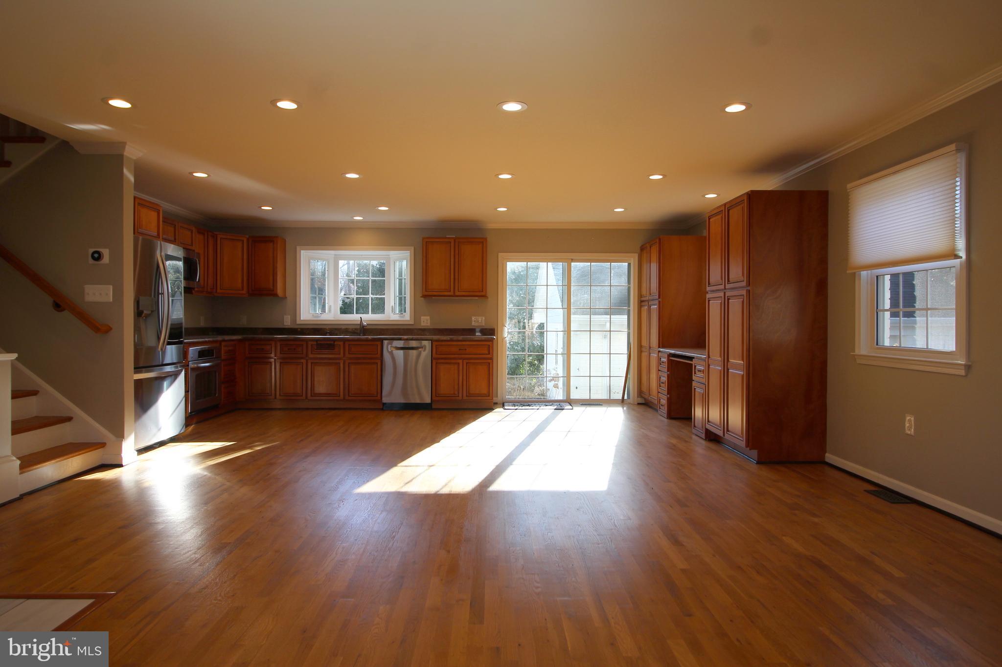 BERKELEY MANOR - Residential Lease