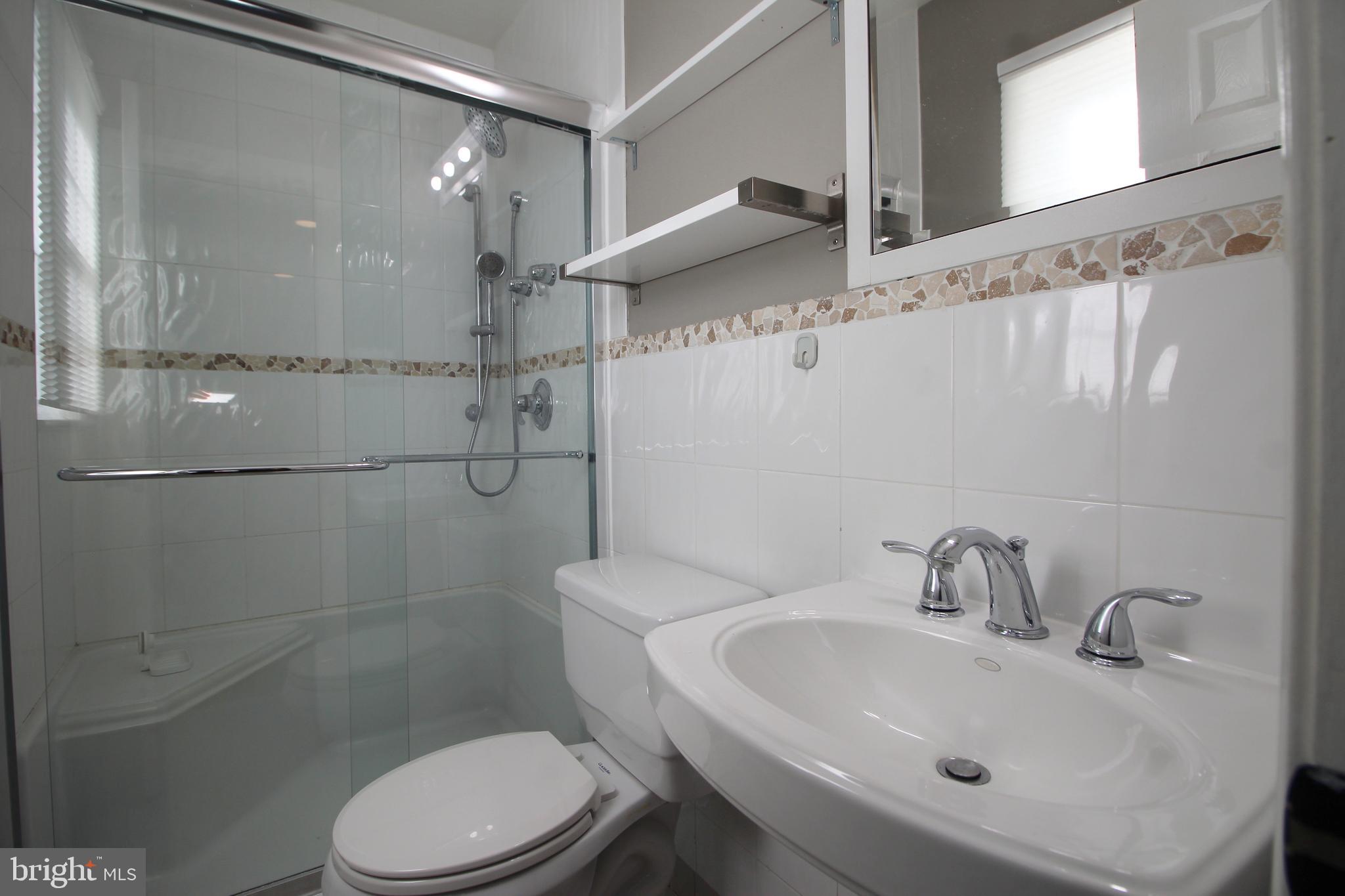 BERKELEY MANOR - Residential Lease